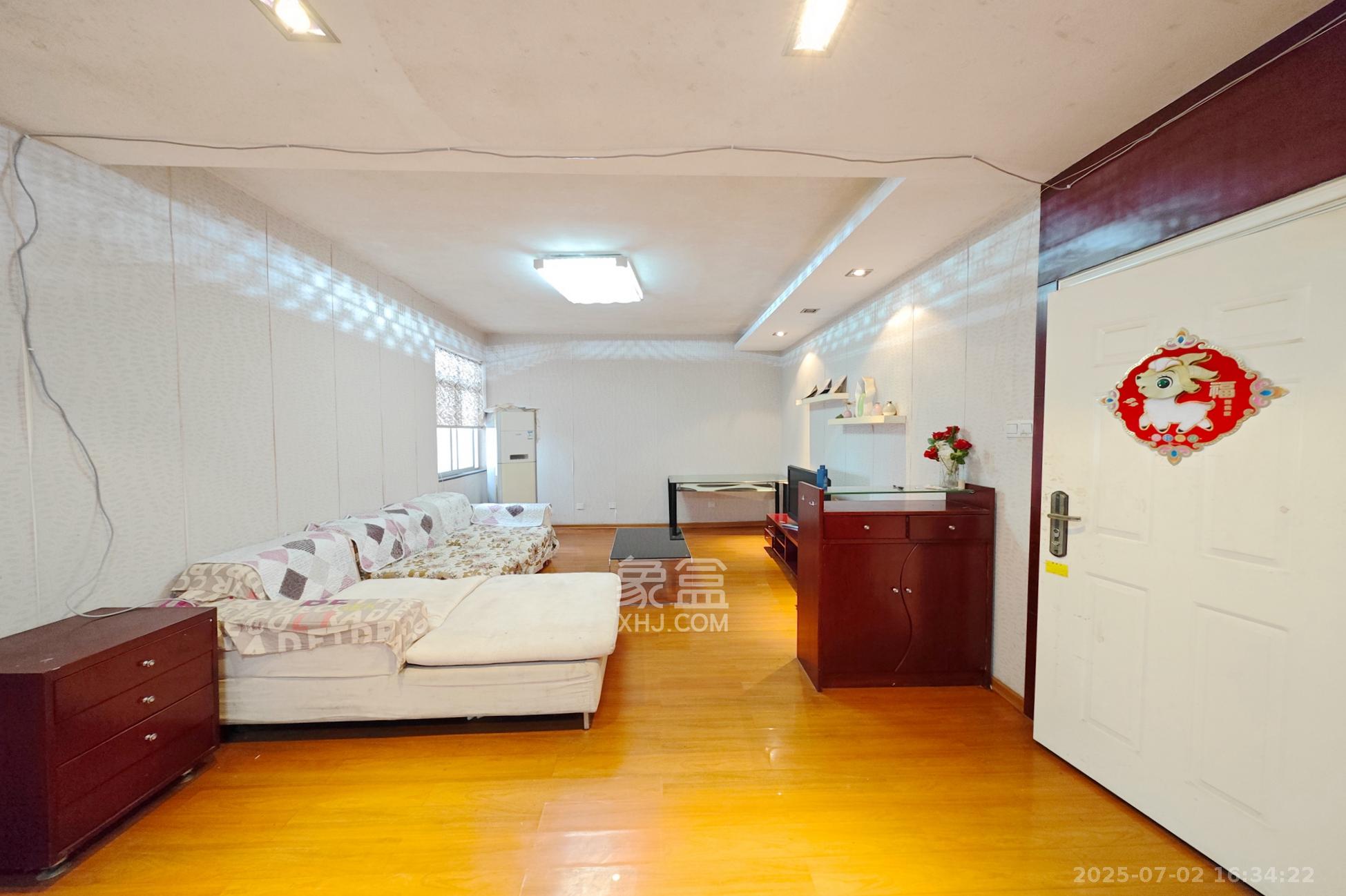 东方新世界 2室2厅1卫 2300.0元/月 东方新世界 2室2厅1卫 2300.0元/月室内图