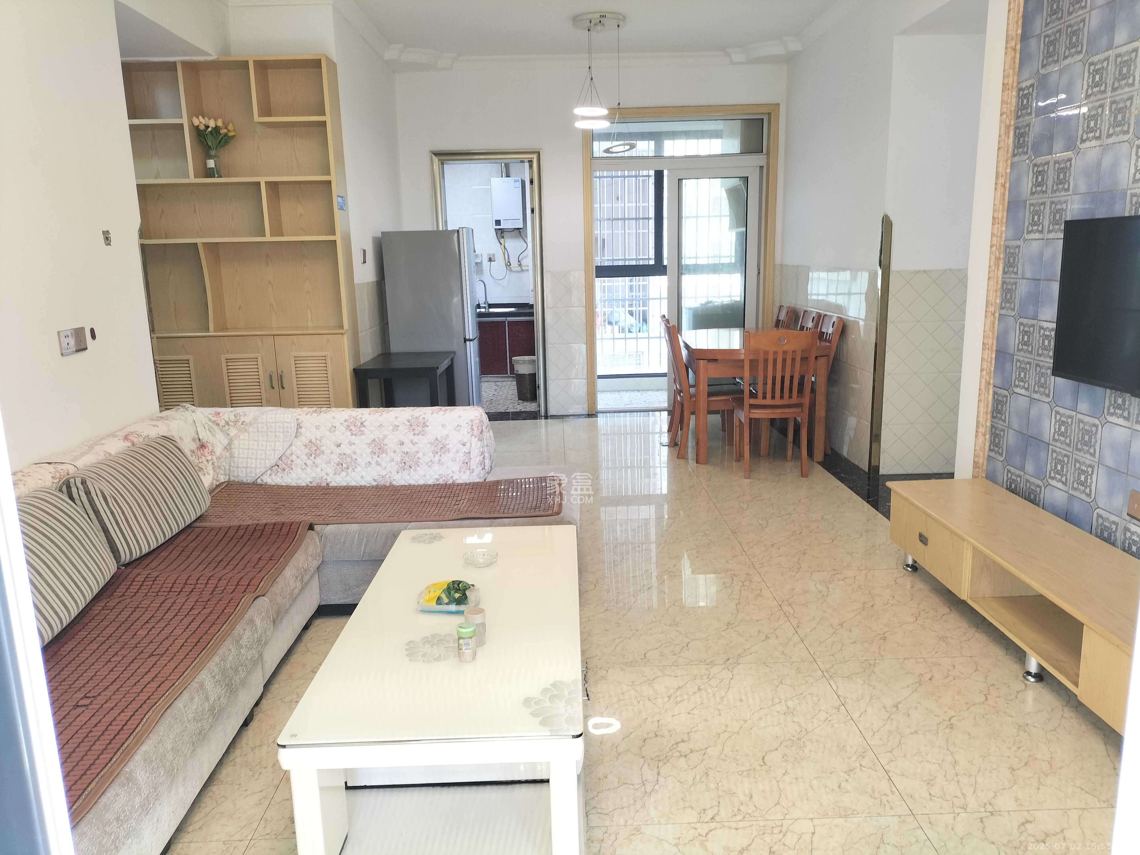 嘉顺苑 3室2厅2卫 2400.0元/月 嘉顺苑 3室2厅2卫 2400.0元/月室内图