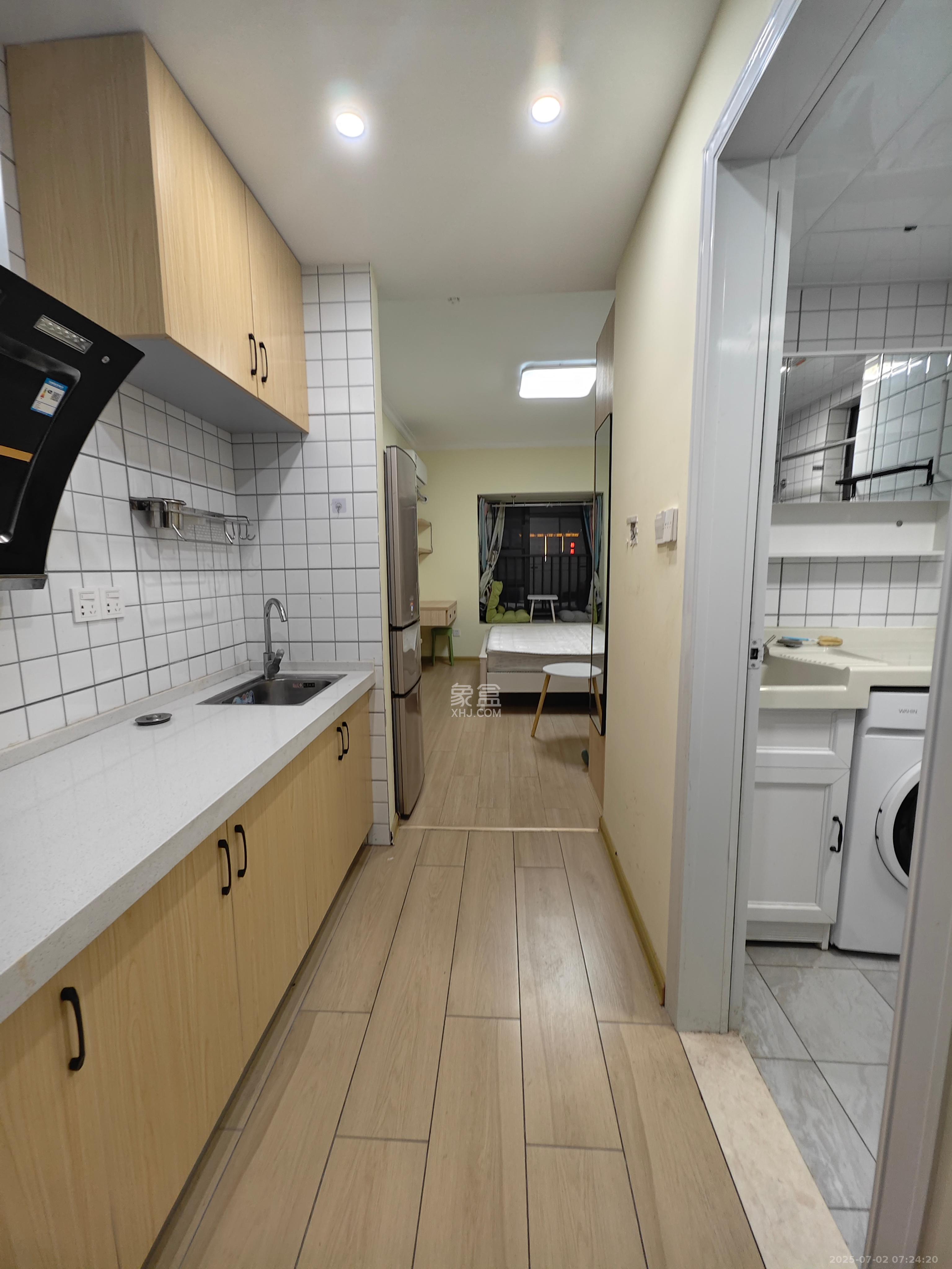 奥园城市天骄一期  1室1厅1卫    1800.0元/月 奥园城市天骄一期  1室1厅1卫    1800.0元/月室内图