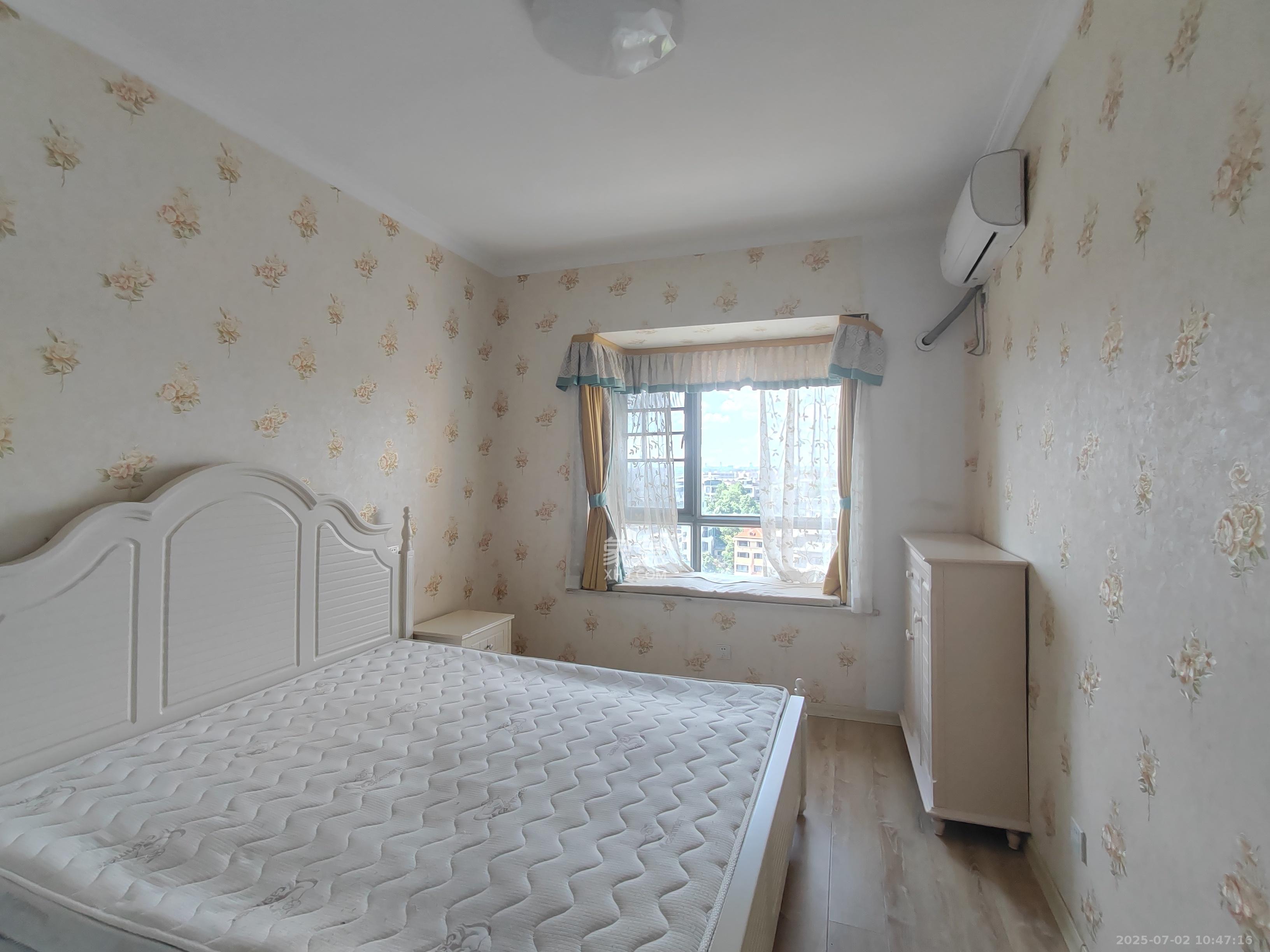 和美星城 3室2厅2卫 2500.0元/月 和美星城 3室2厅2卫 2500.0元/月室内图