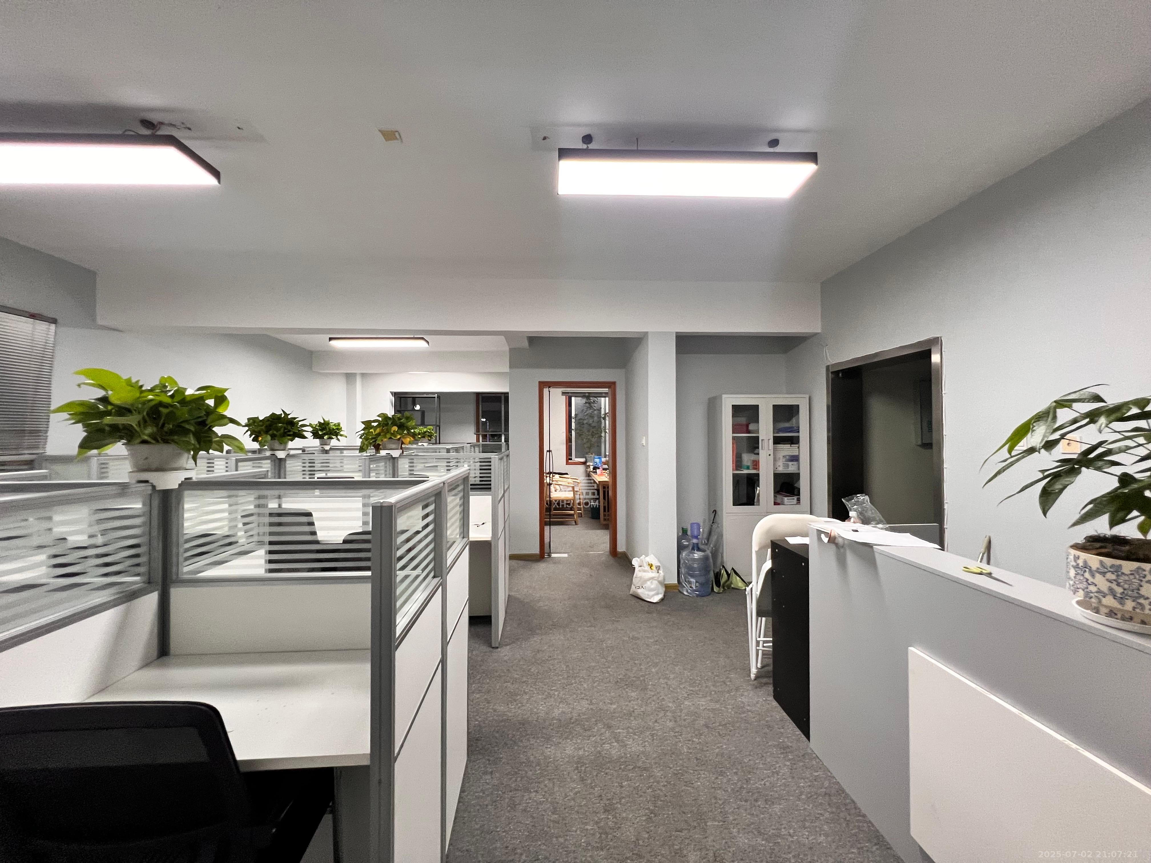 上河国际B座 2室1厅1卫 2300.0元/月 上河国际B座 2室1厅1卫 2300.0元/月室内图