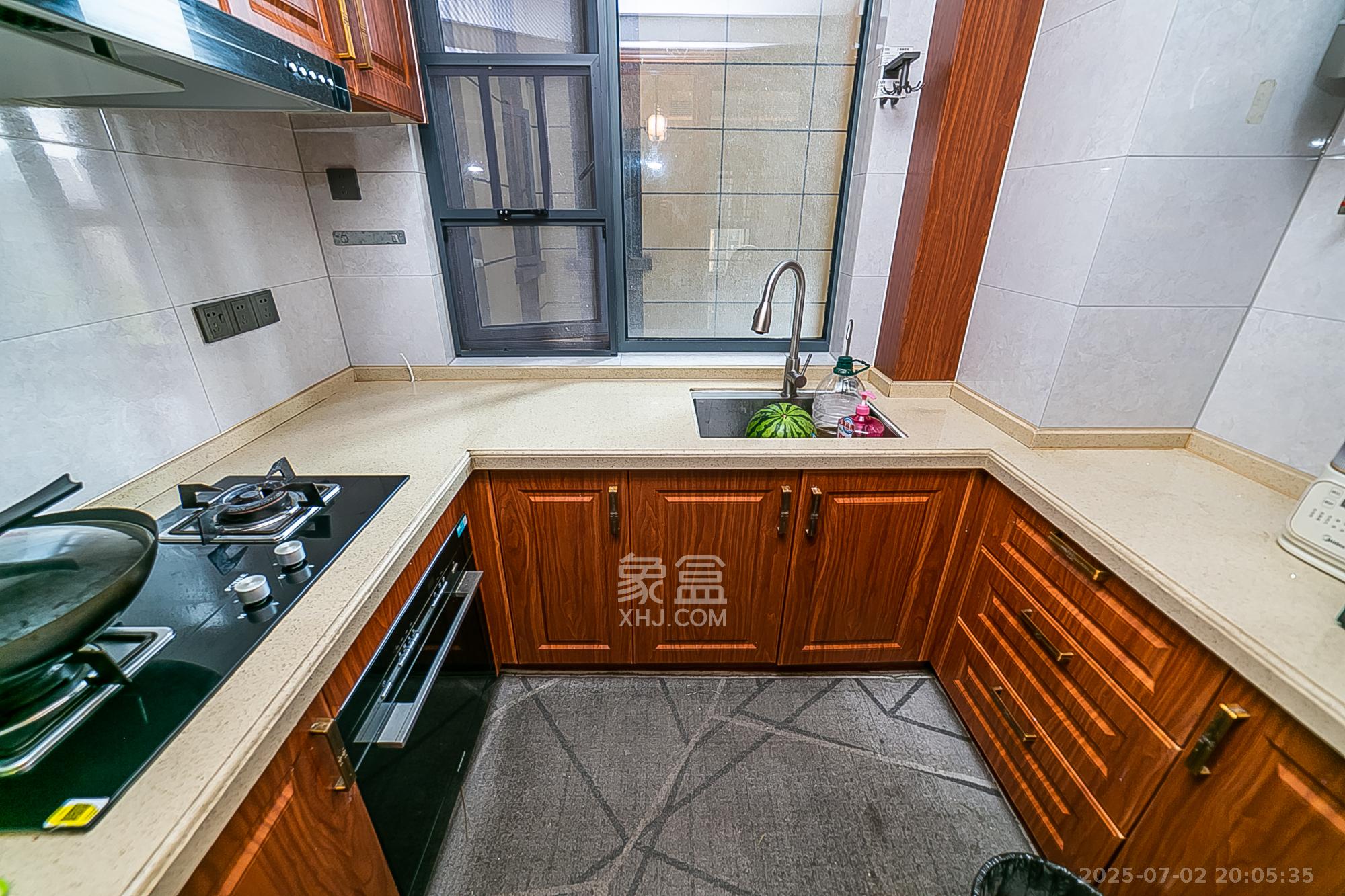 荣盛花语书苑 3室2厅2卫 138.0万 荣盛花语书苑 3室2厅2卫 138.0万其他