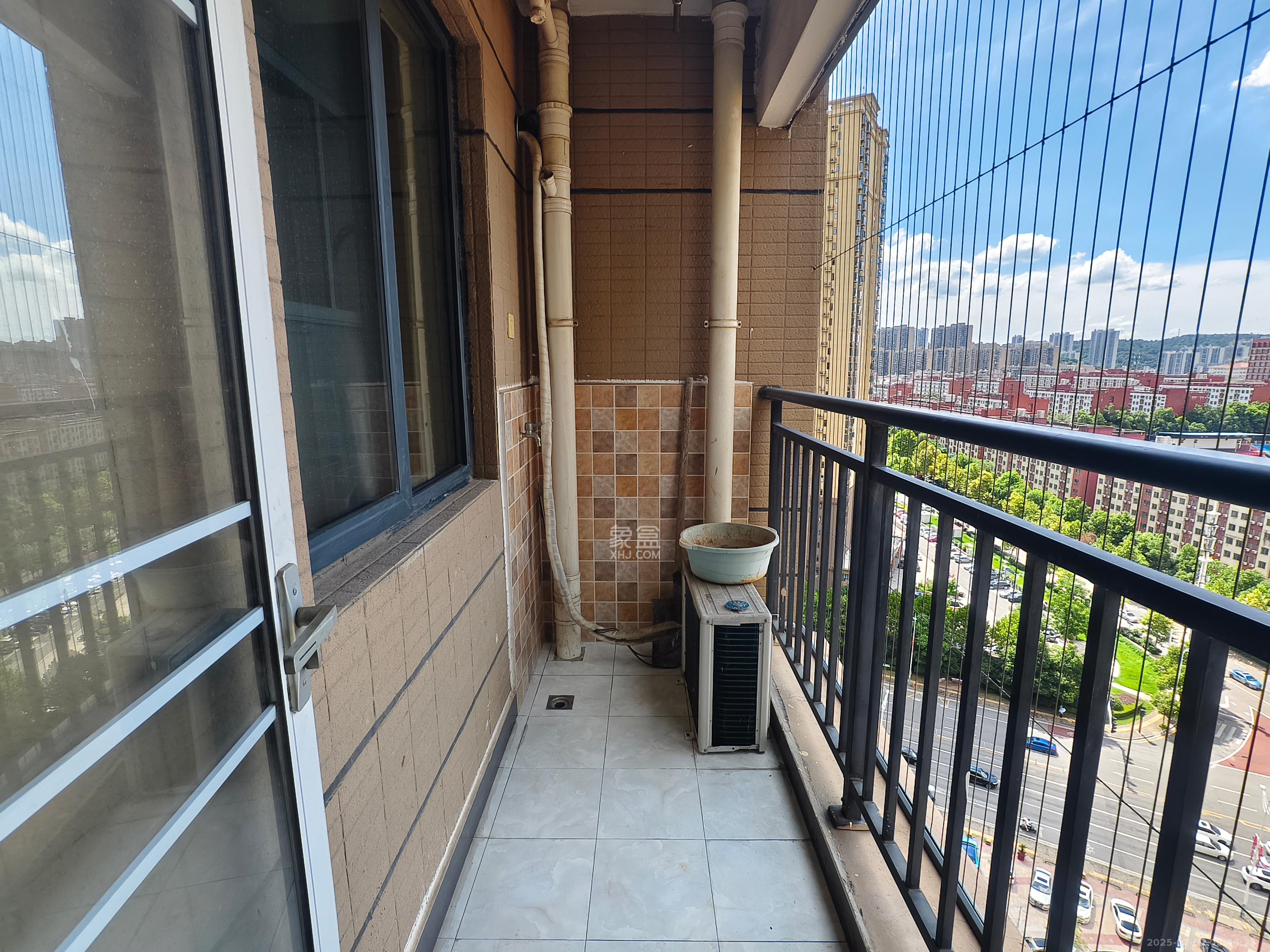 邦盛水岸御园 4室2厅2卫 2200.0元/月 邦盛水岸御园 4室2厅2卫 2200.0元/月室内图