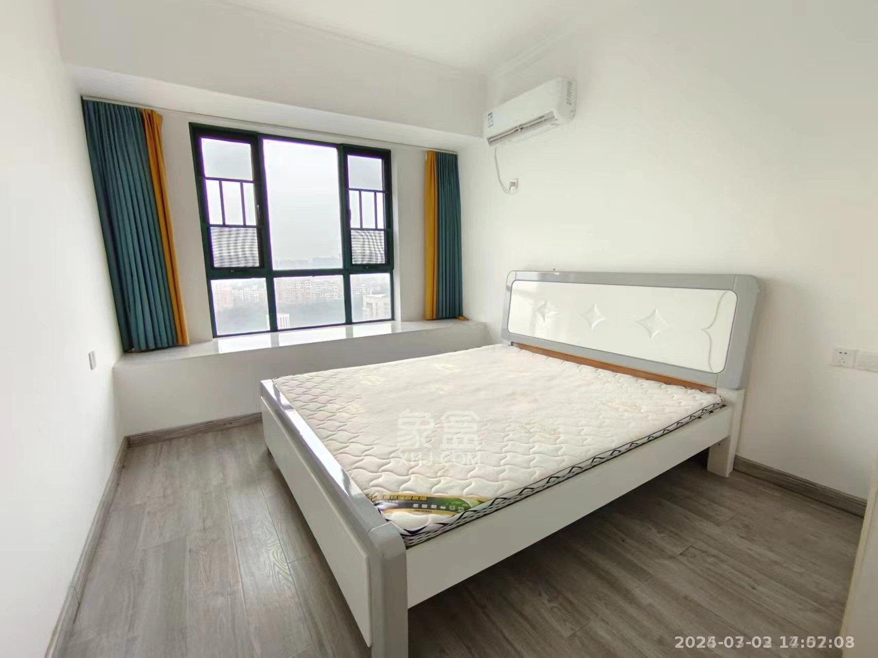 湖景名城  3室2厅1卫    1800.0元/月 湖景名城  3室2厅1卫    1800.0元/月室内图