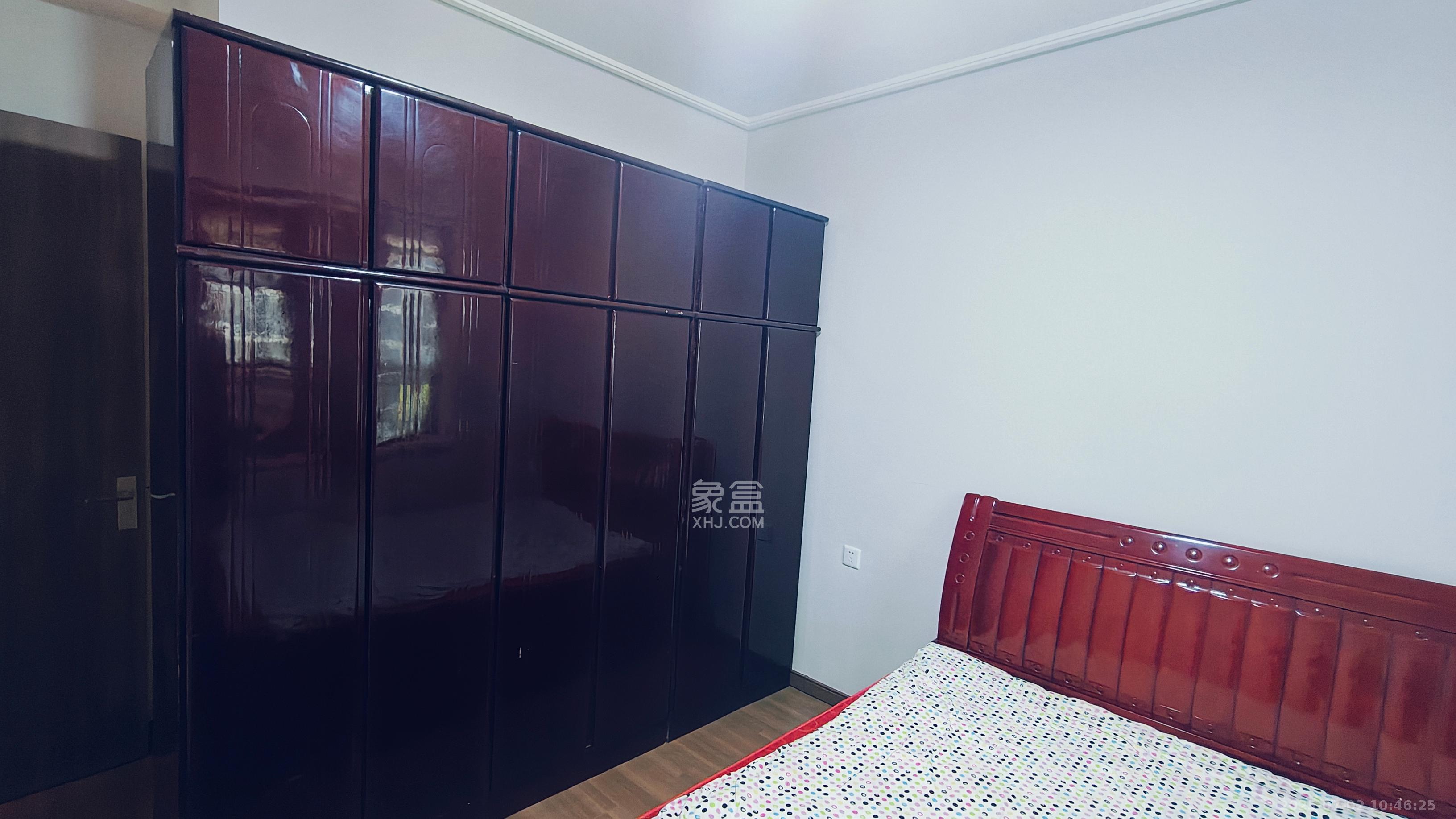 保利恒伟时光印象  4室2厅2卫   3000.00元/月室内图