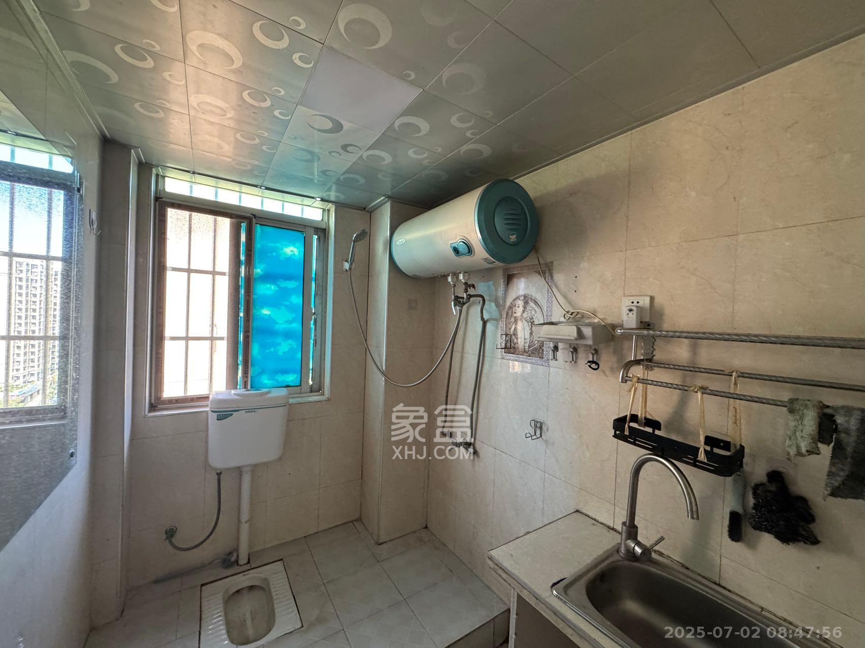 洞井二小区 2室1厅1卫 1300.0元/月 洞井二小区 2室1厅1卫 1300.0元/月室内图