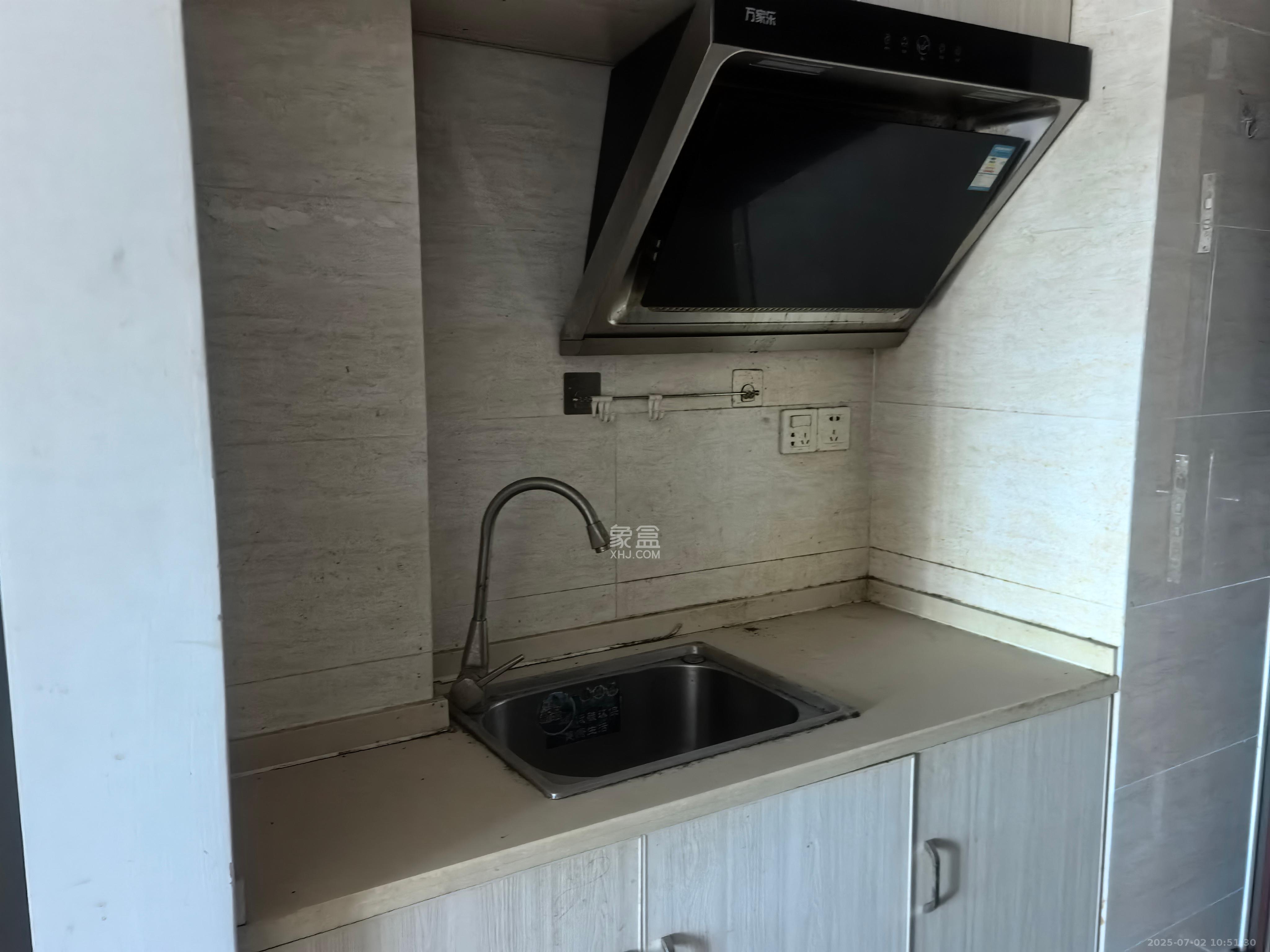 钰龙天下二期(钰龙佳园) 1室1厅1卫 1300.0元/月 钰龙天下二期(钰龙佳园) 1室1厅1卫 1300.0元/月室内图