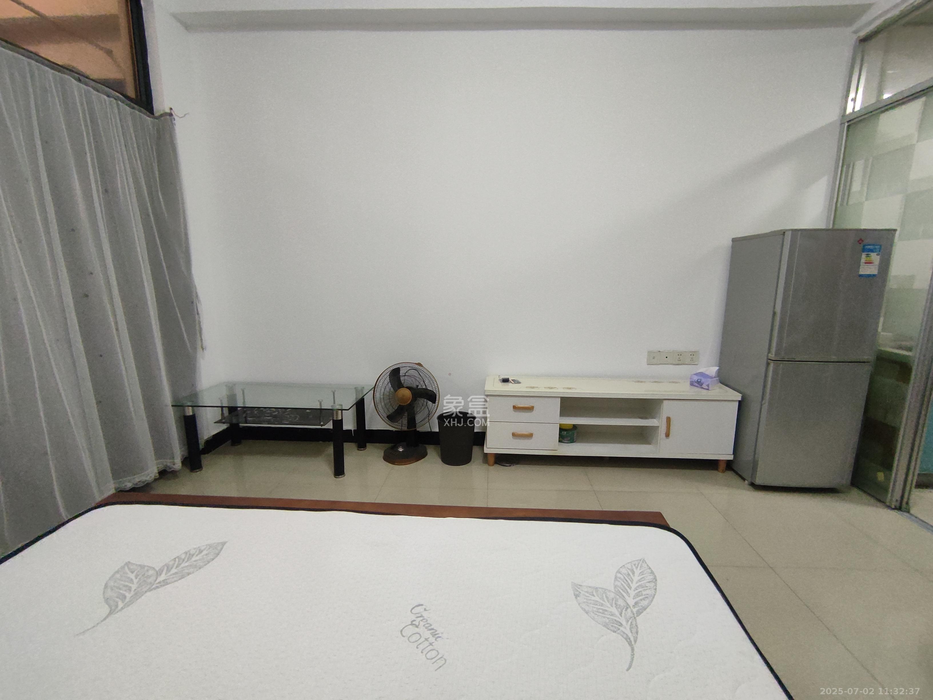 长房时代城  1室1厅1卫   1400.00元/月室内图1