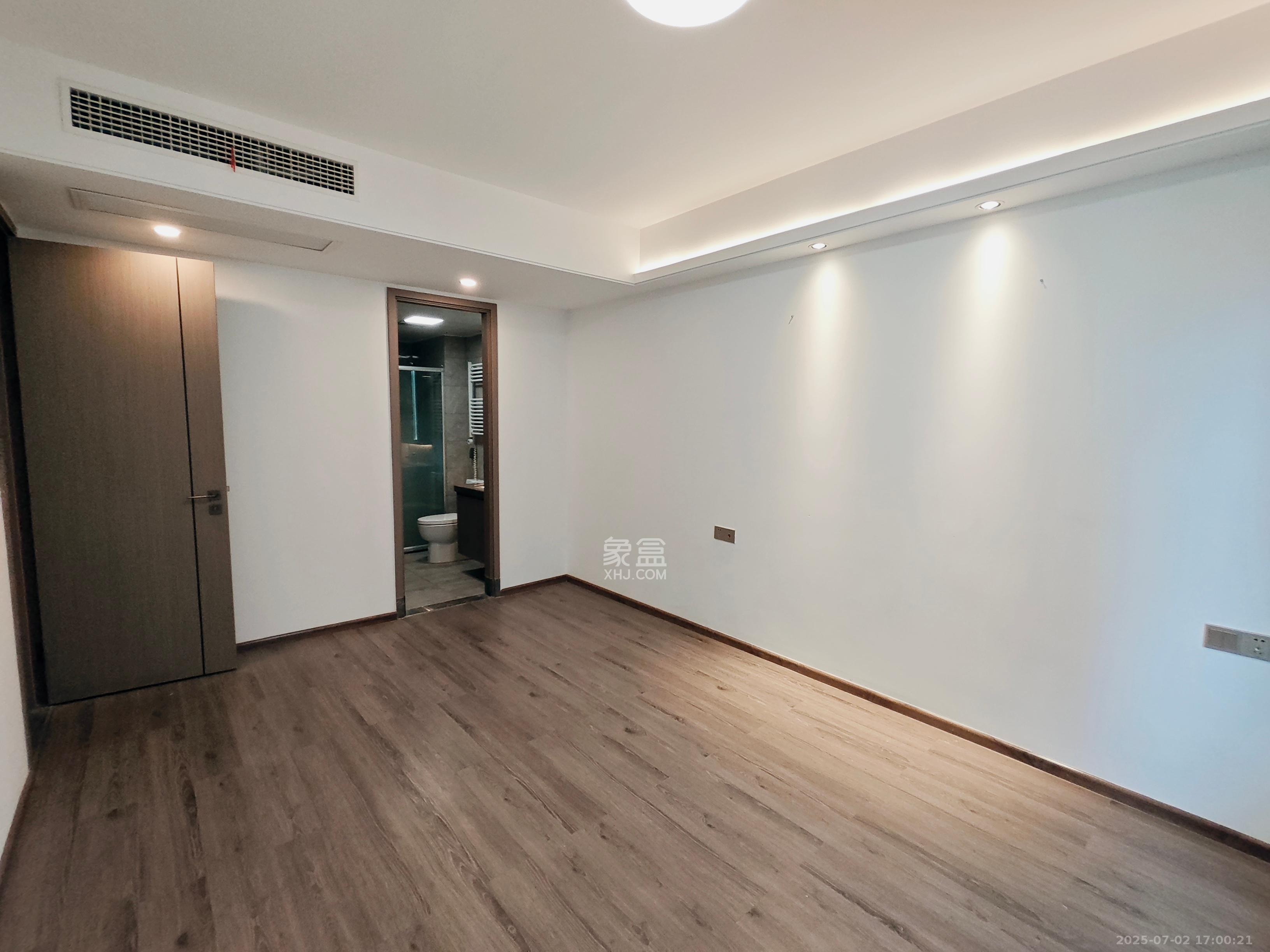 金茂建发泊悦  4室2厅2卫   3200.00元/月室内图