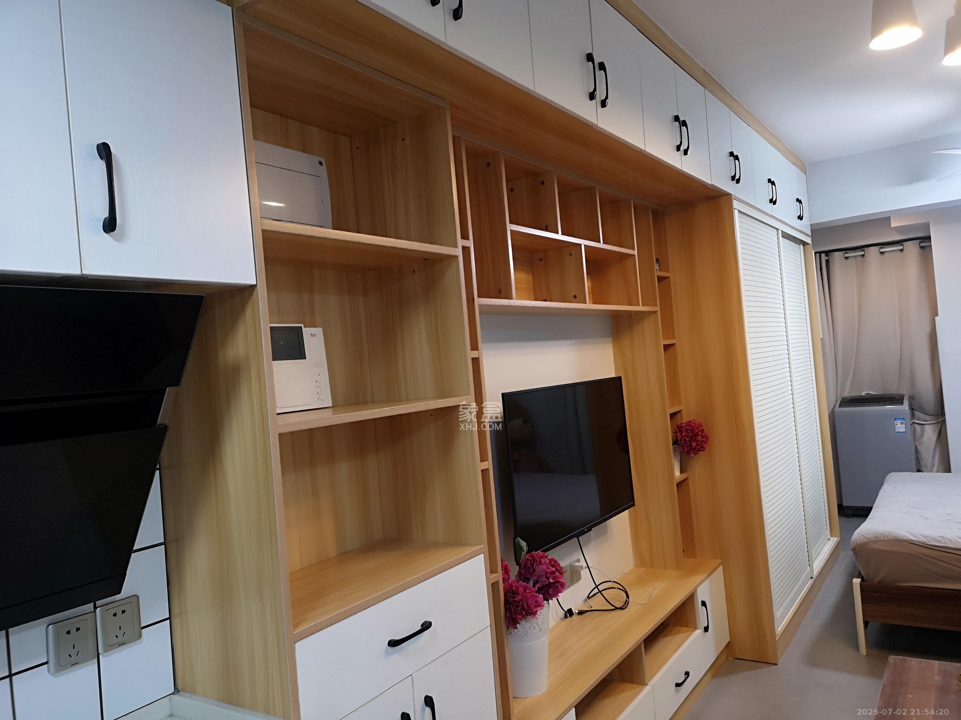 中建芙蓉嘉苑  1室1厅1卫   1300.00元/月室内图