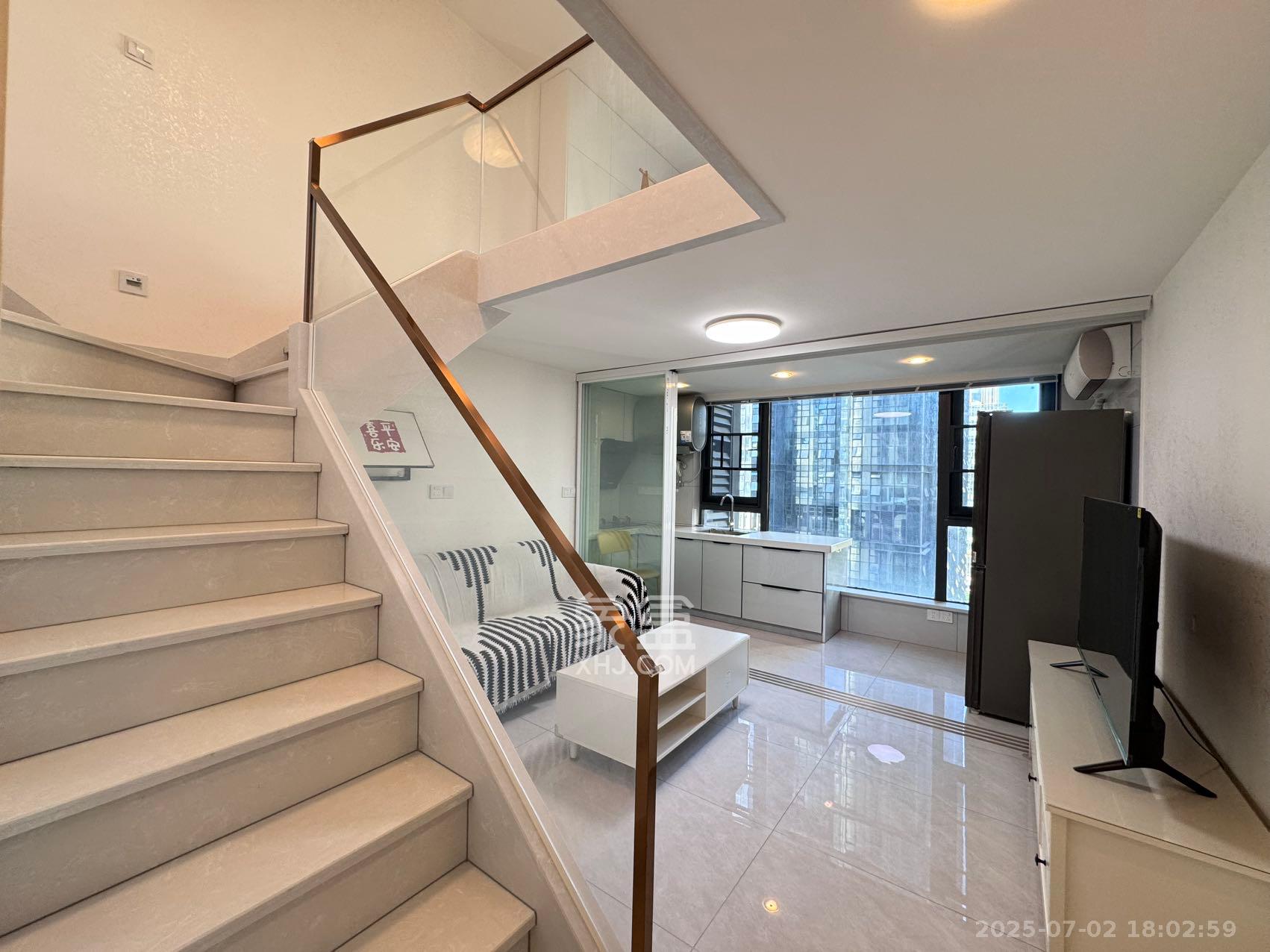 卓越中寰  2室1厅1卫    2800.0元/月 卓越中寰  2室1厅1卫    2800.0元/月室内图