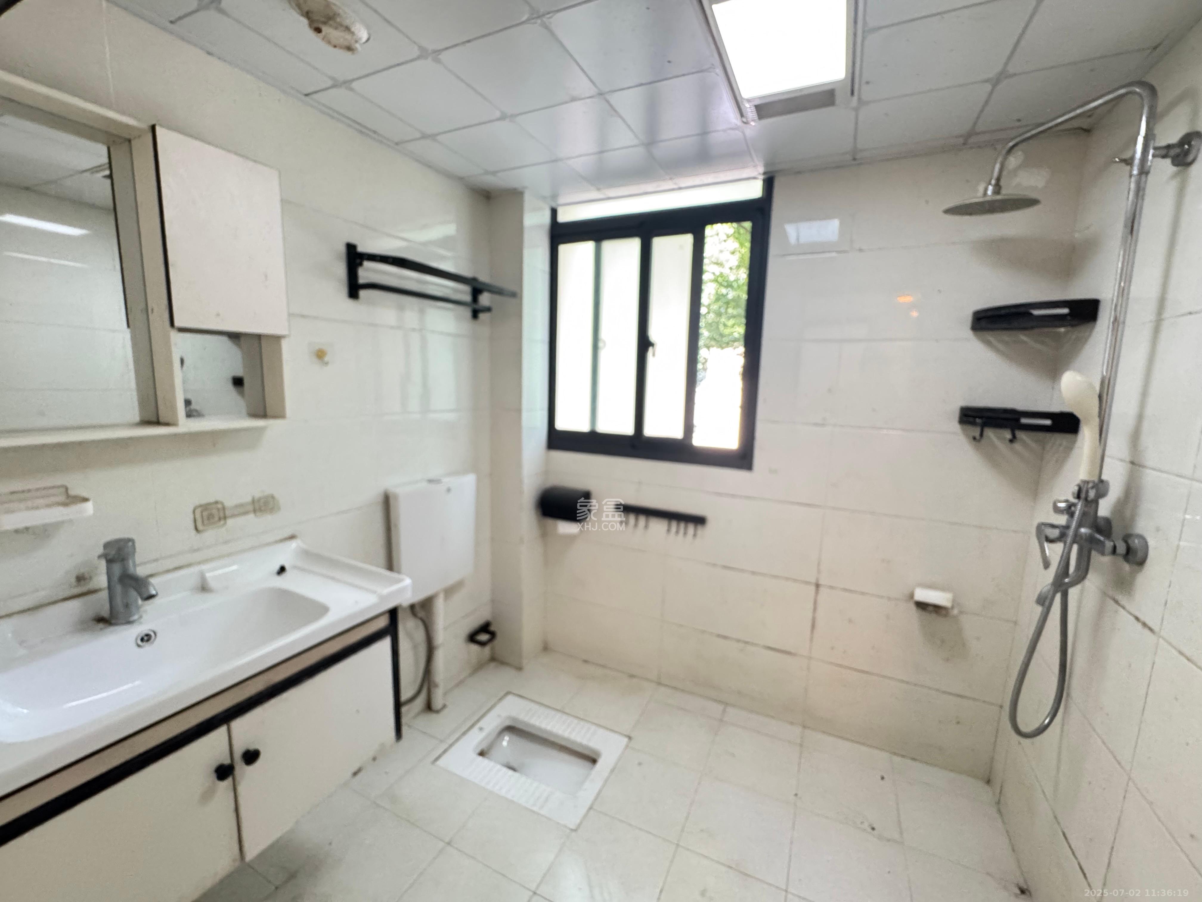 火星五片 3室2厅1卫 2200.0元/月 火星五片 3室2厅1卫 2200.0元/月室内图