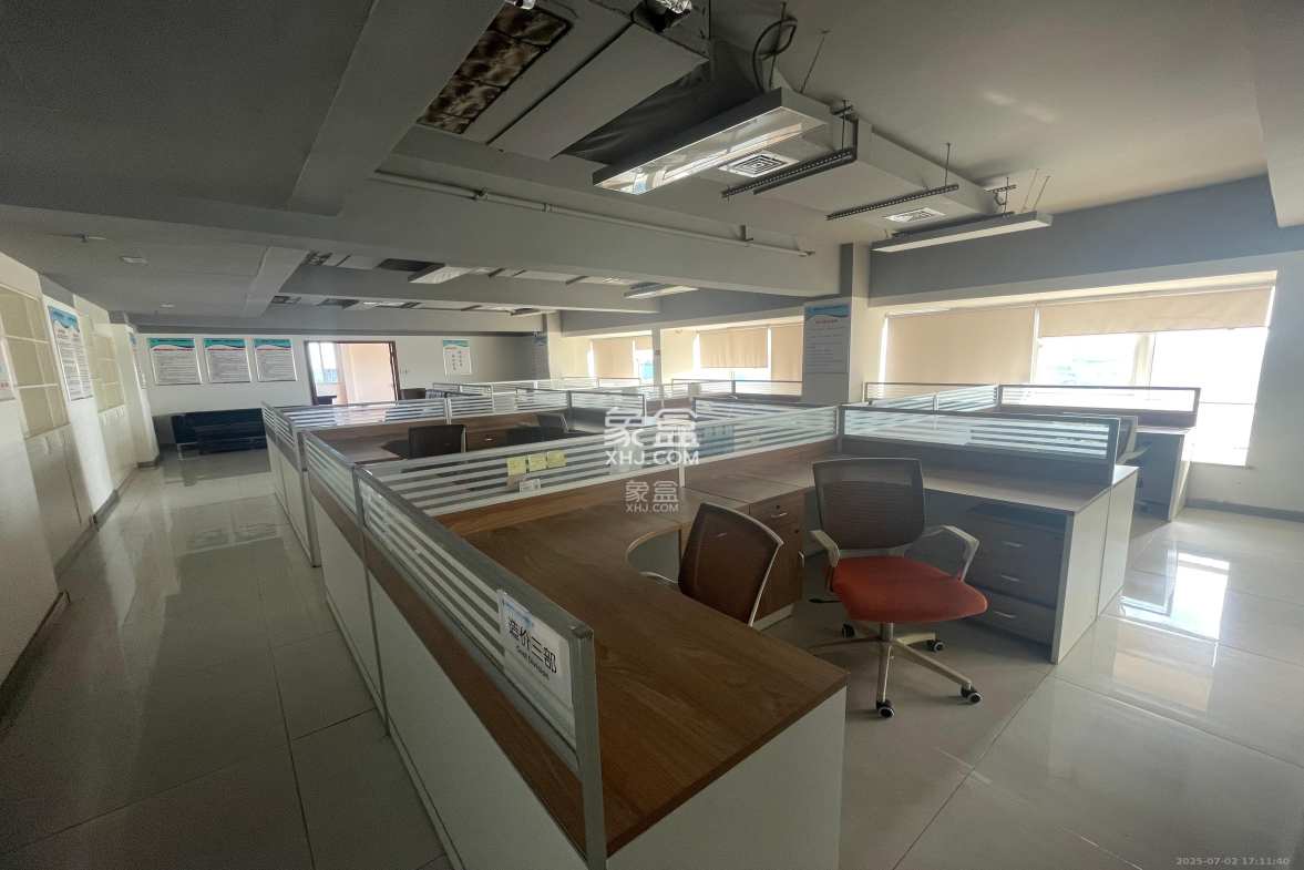 星城荣域  1室1厅1卫    9000.0元/月 星城荣域  1室1厅1卫    9000.0元/月室内图