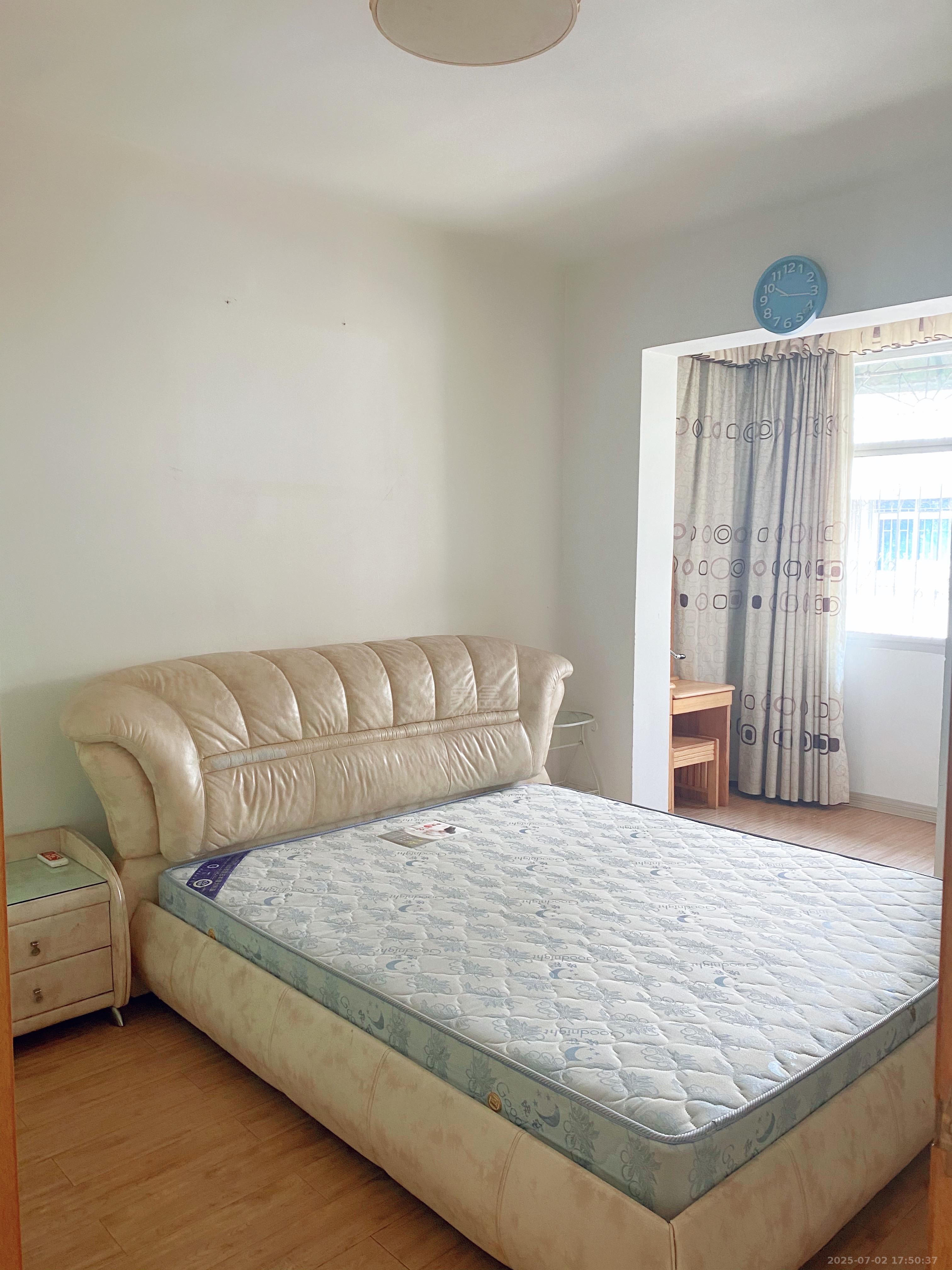 一水厂生活区  1室0厅0卫    1000.0元/月 一水厂生活区  1室0厅0卫    1000.0元/月室内图