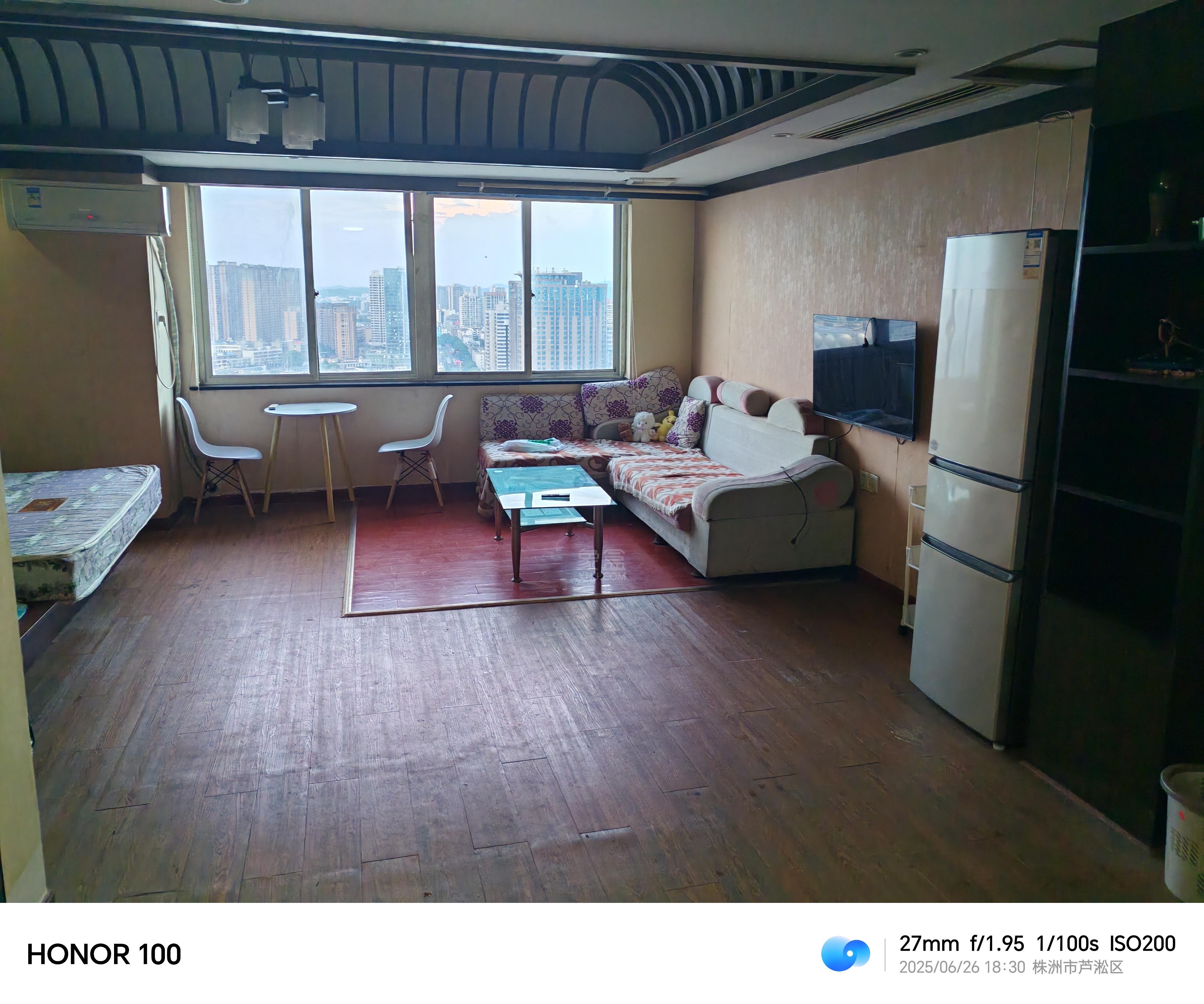 福鑫大厦  1室1厅1卫   900.00元/月室内图