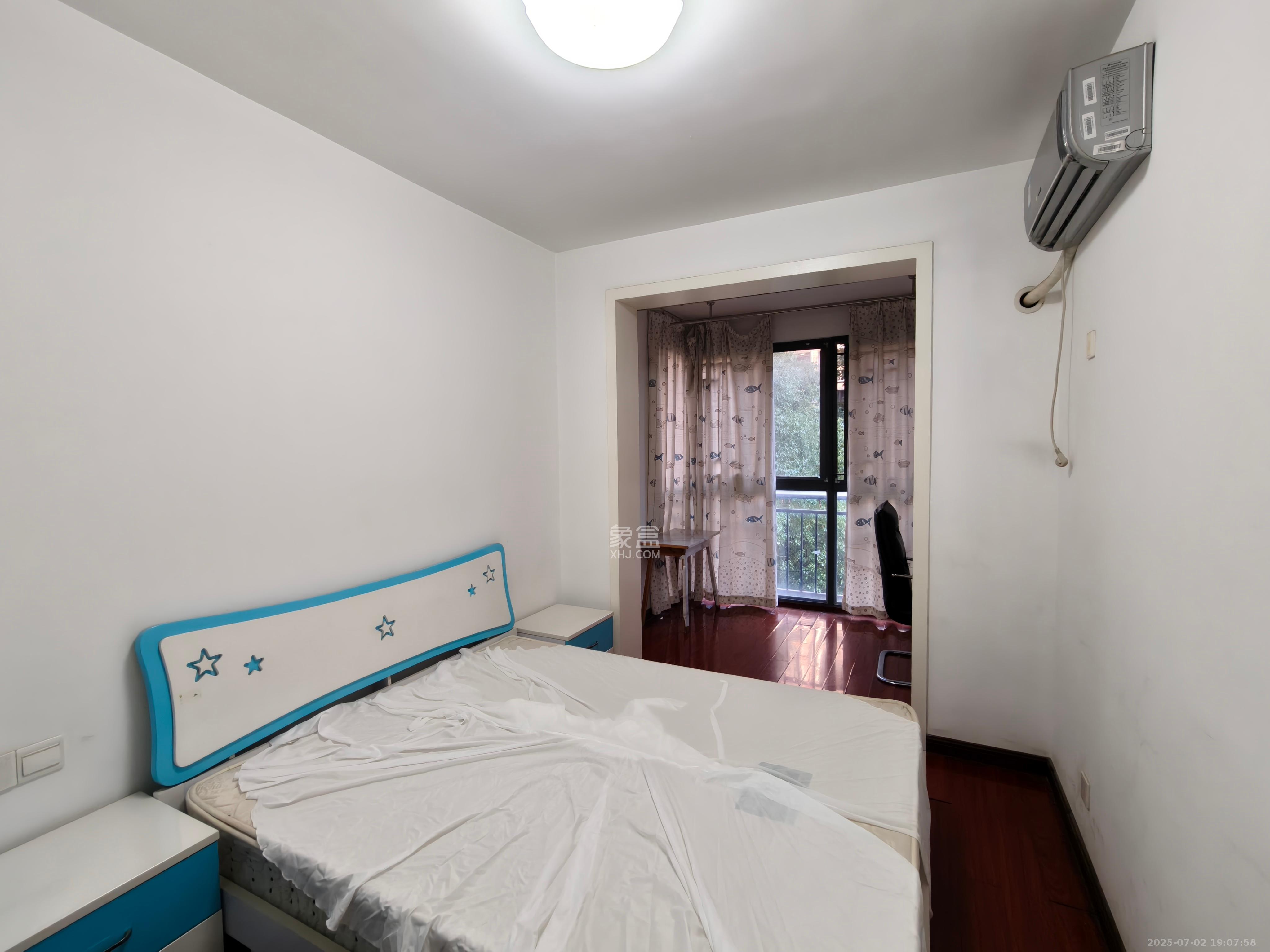 万国城(当代满庭春MOMA)一期 3室2厅2卫 2700.0元/月 万国城(当代满庭春MOMA)一期 3室2厅2卫 2700.0元/月室内图