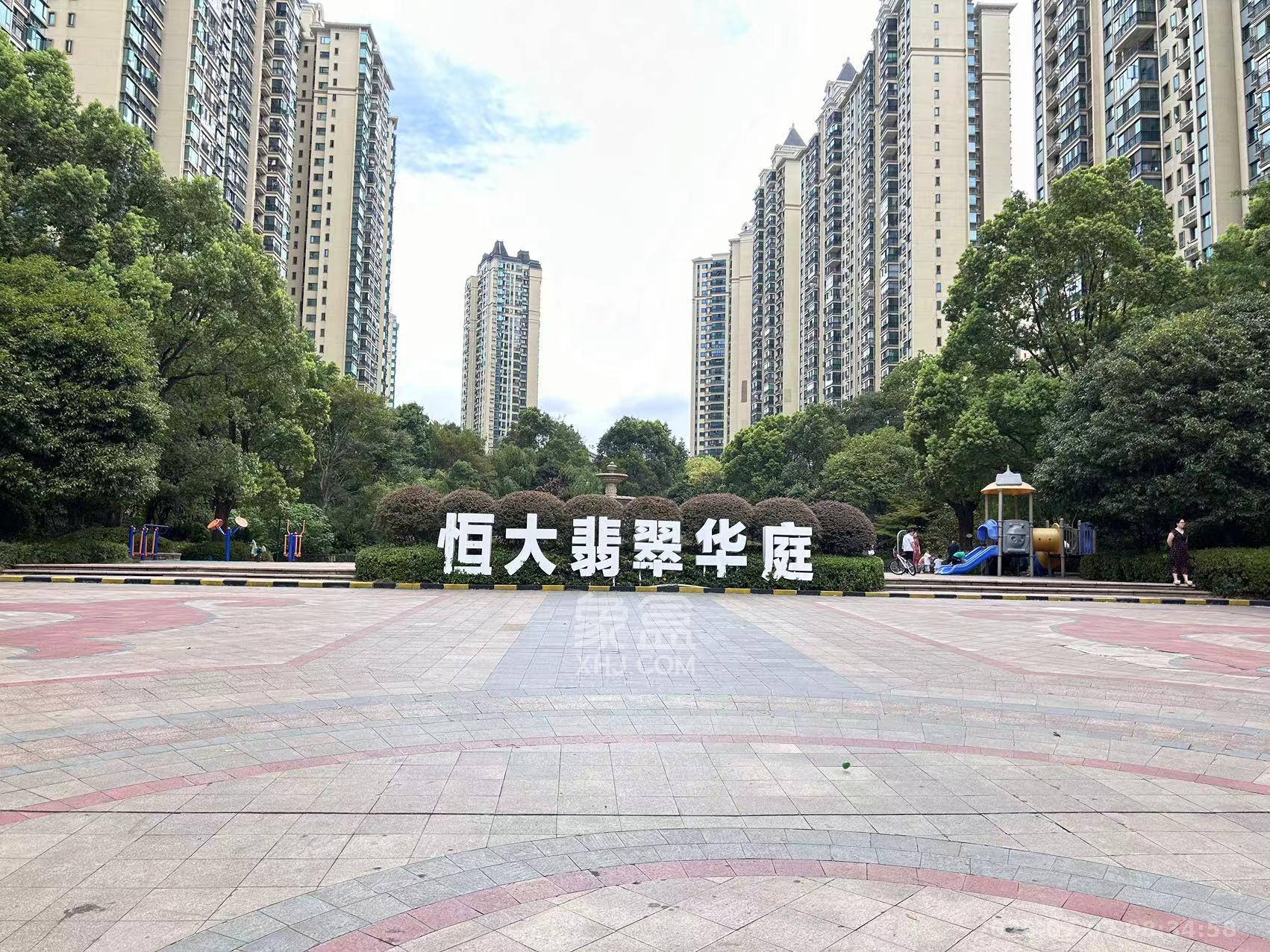 恒大翡翠华庭  3室2厅1卫   2400.00元/月小区图