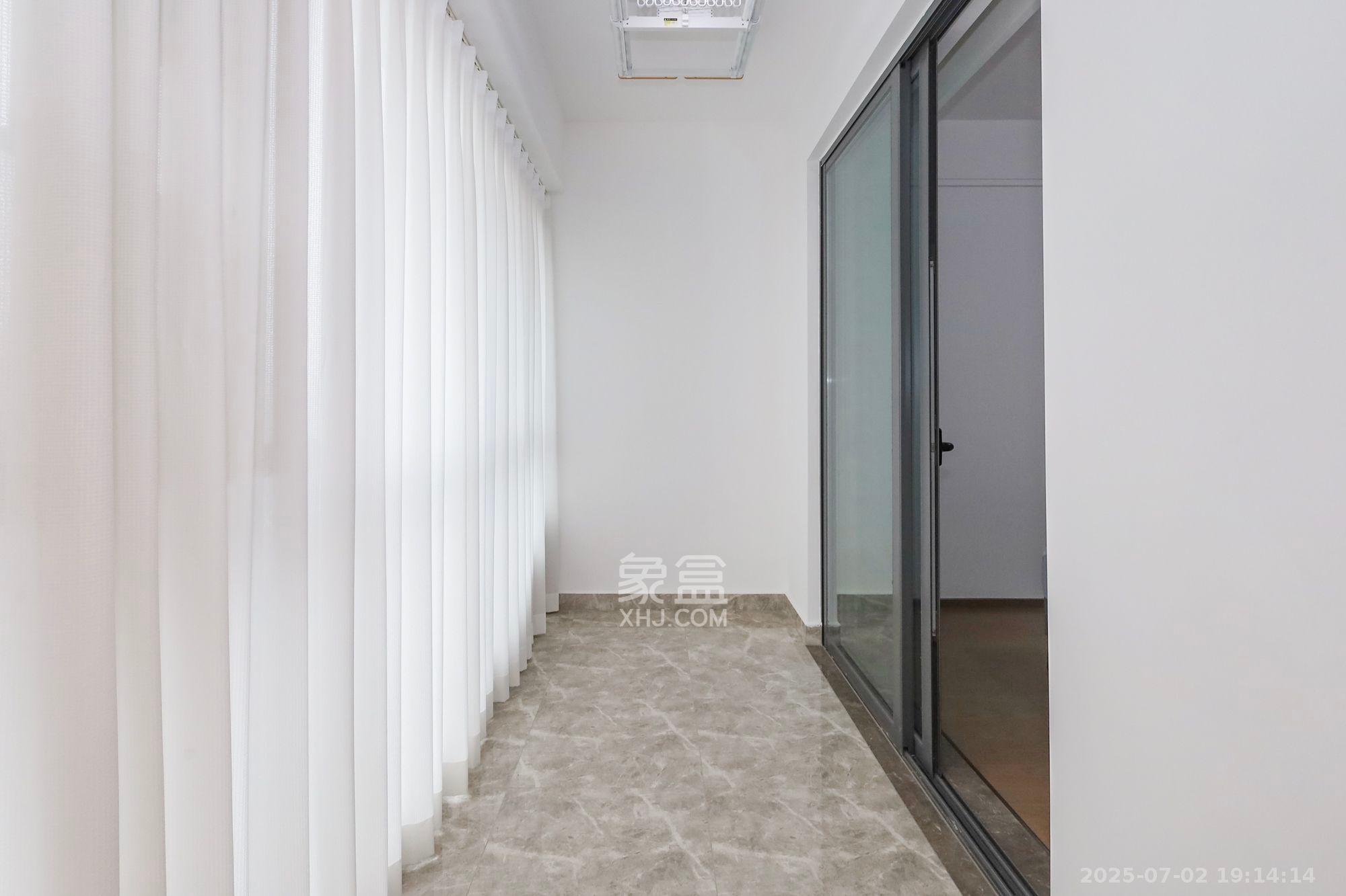 复地滨江金融中心  4室2厅2卫    5000.0元/月 复地滨江金融中心  4室2厅2卫    5000.0元/月室内图