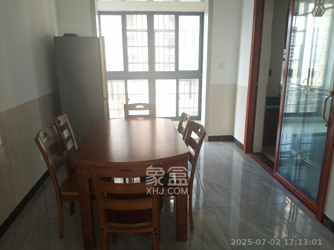 岳华新苑  3室2厅2卫   2800.00元/月室内图