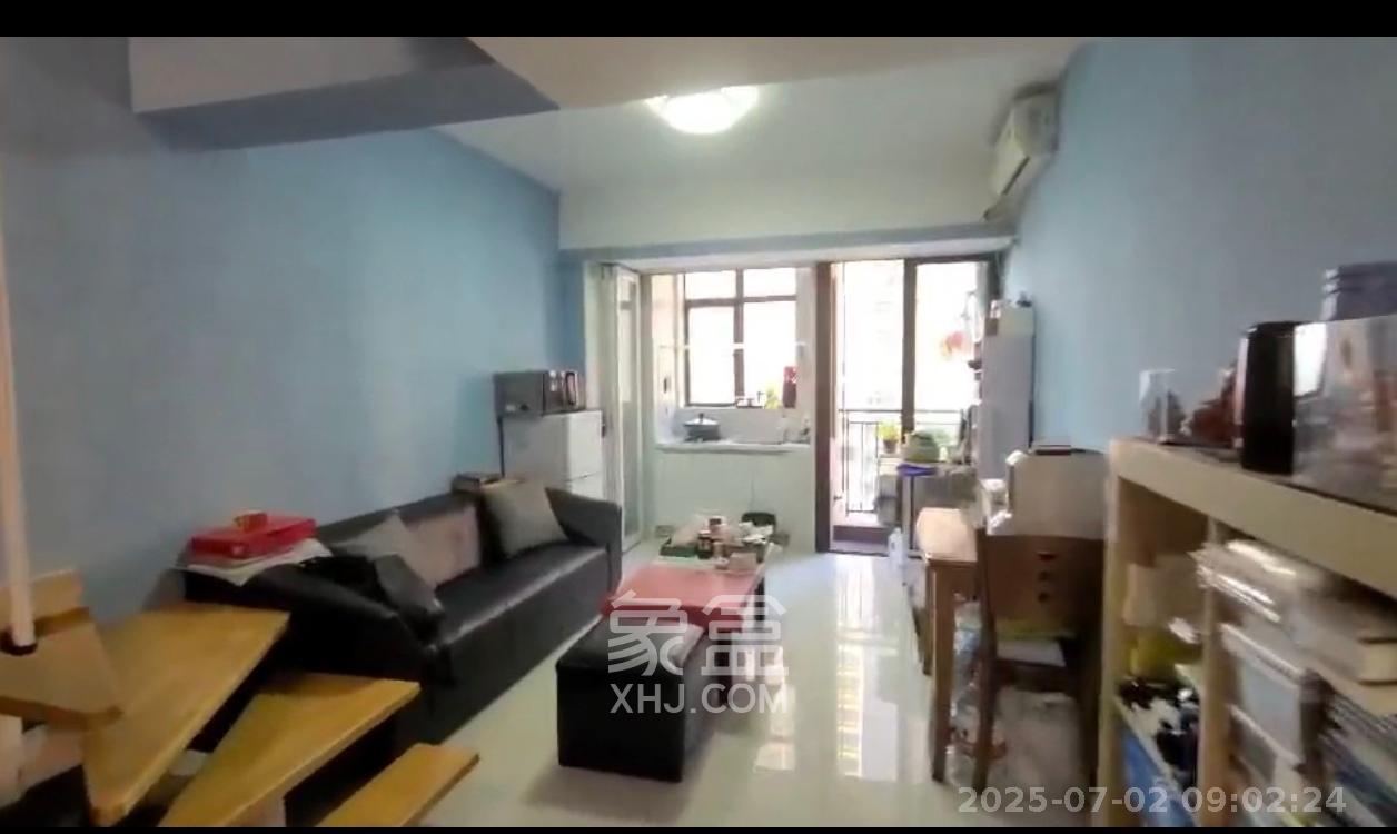 华润凤凰城一期  1室1厅1卫    1500.0元/月 华润凤凰城一期  1室1厅1卫    1500.0元/月