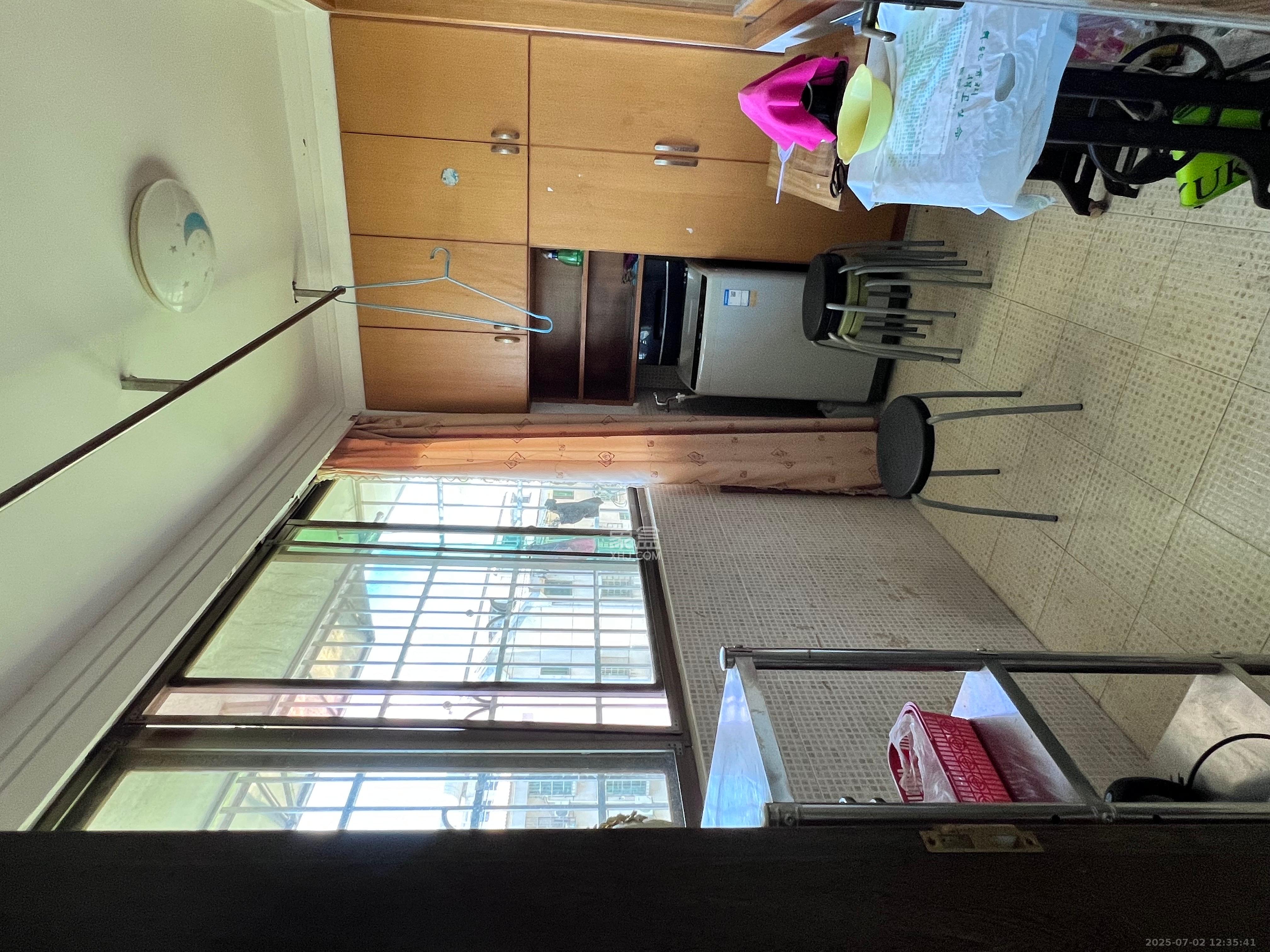 女子监狱单位宿舍  1室0厅0卫   1800.00元/月室内图