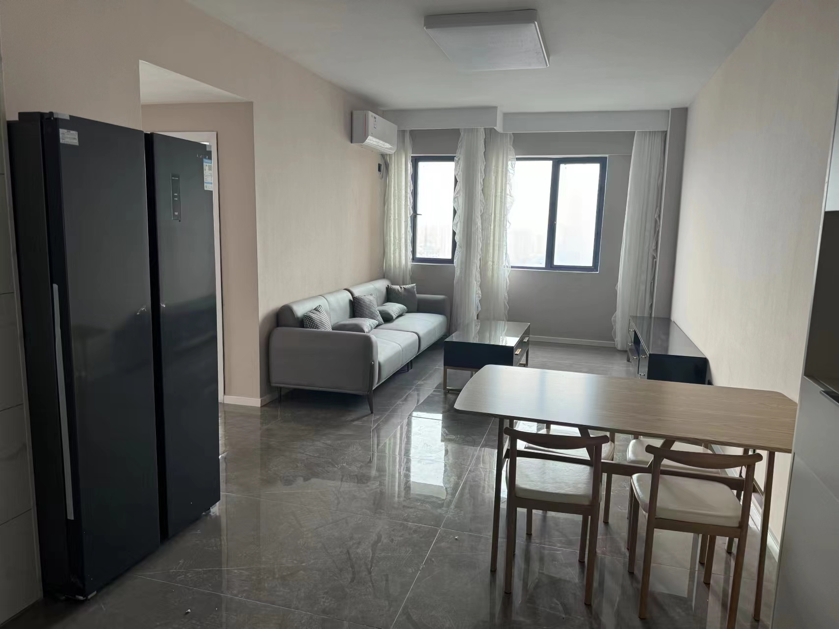 盛世时代广场 1室1厅1卫 1000.0元/月 盛世时代广场 1室1厅1卫 1000.0元/月室内图