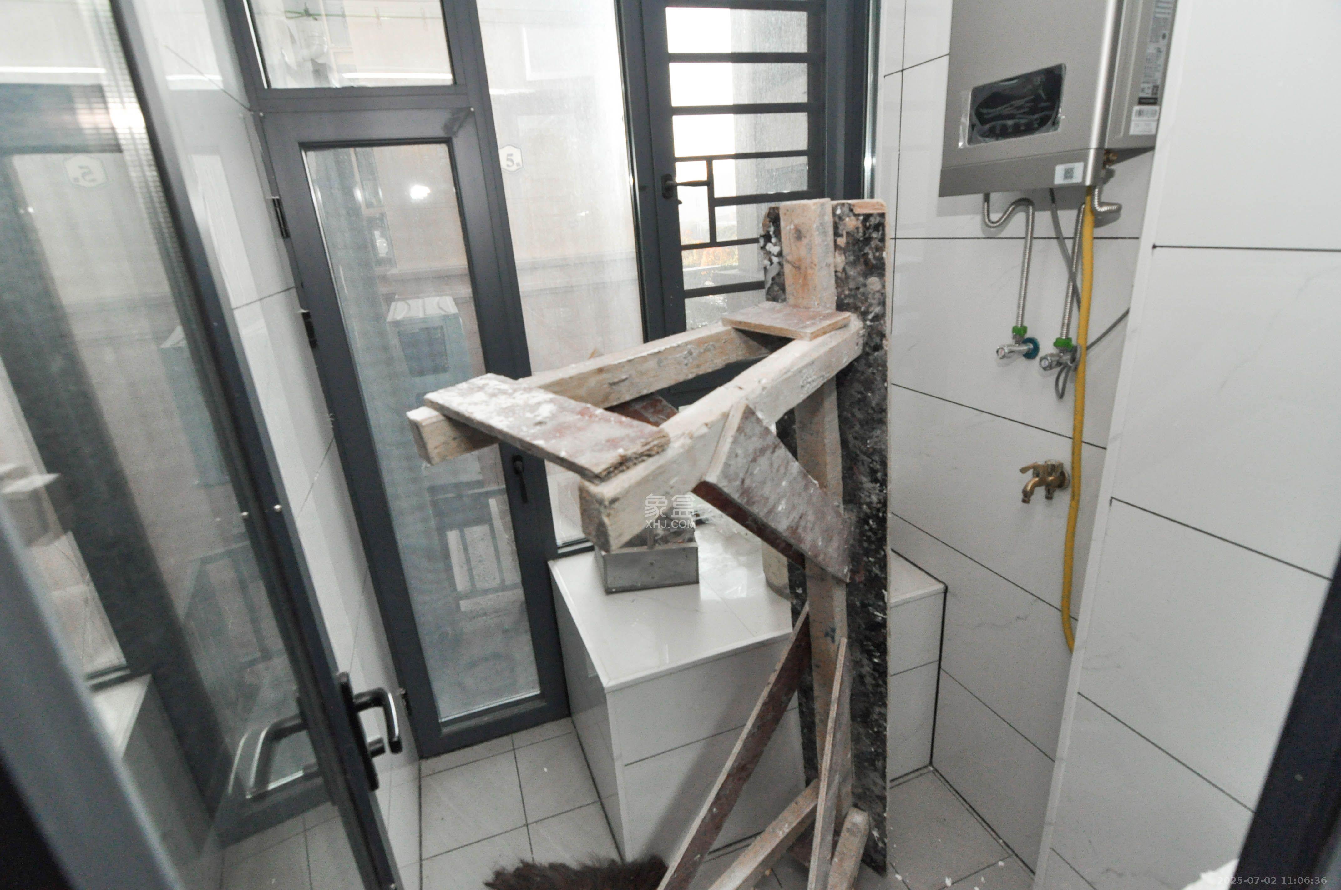 中建梅溪湖中心  3室2厅2卫   3000.00元/月室内图
