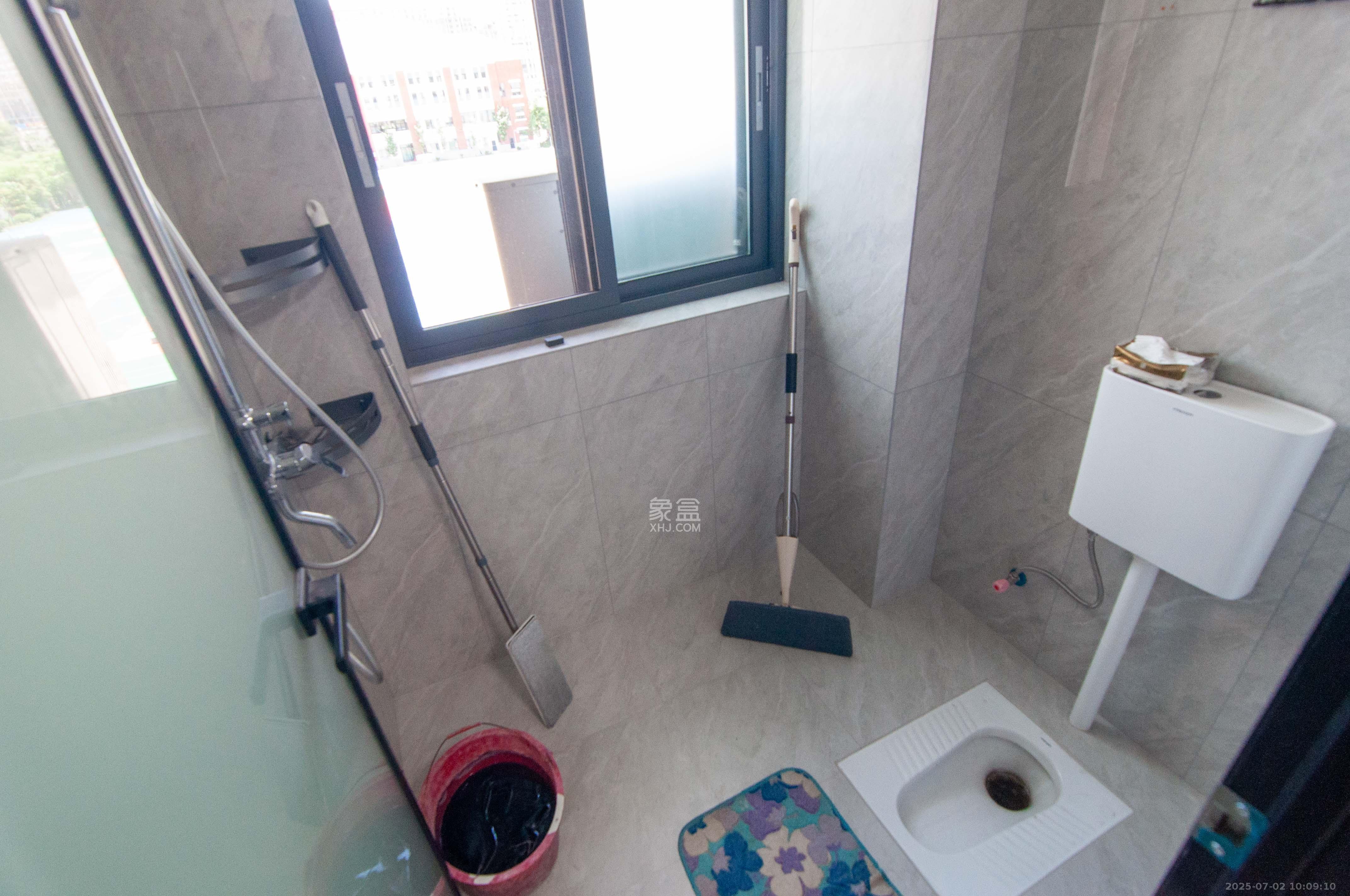 振业城四期 4室2厅2卫 236.0万 振业城四期 4室2厅2卫 236.0万卫生间