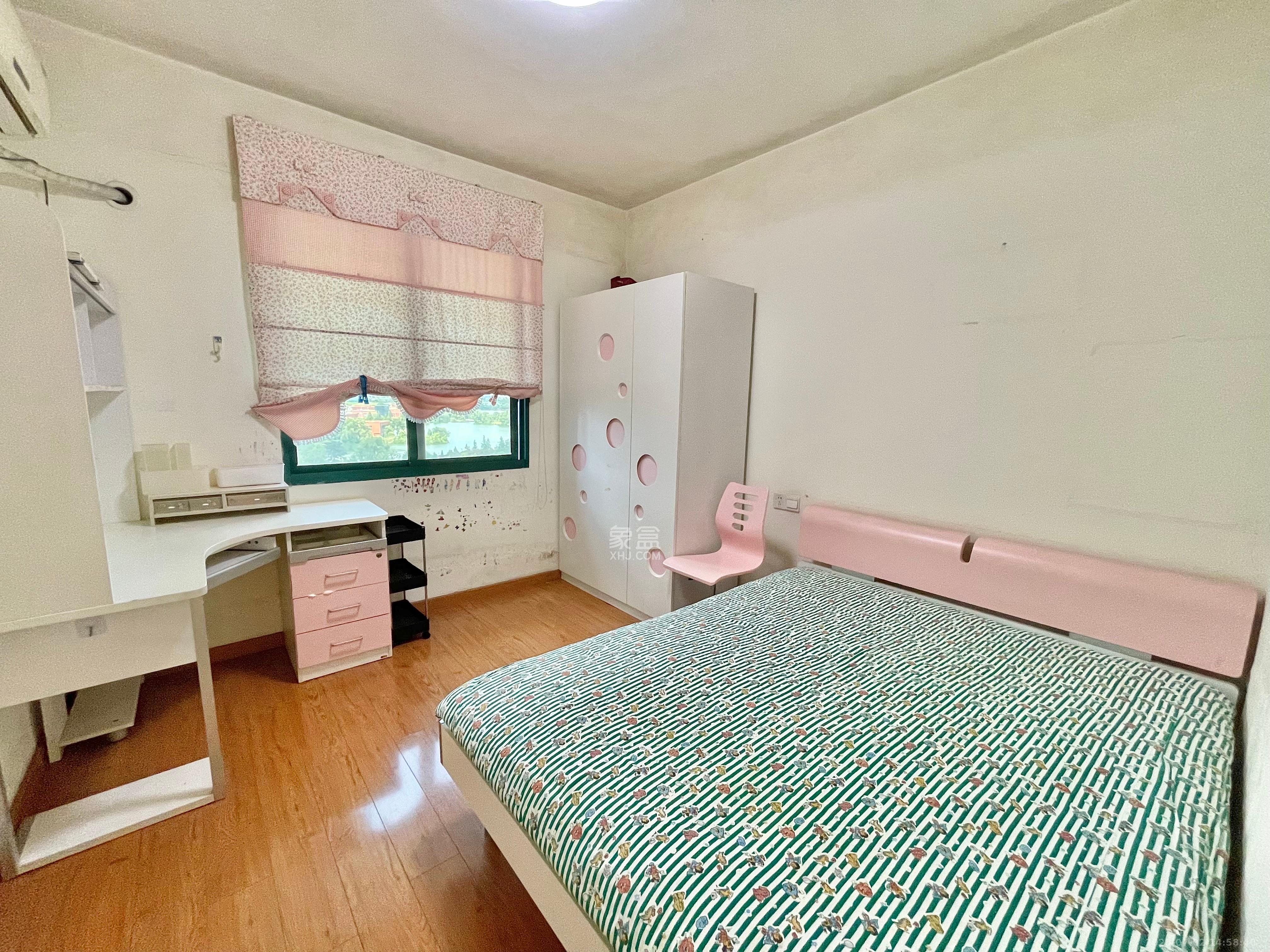 共和世家  3室2厅2卫   3300.00元/月室内图
