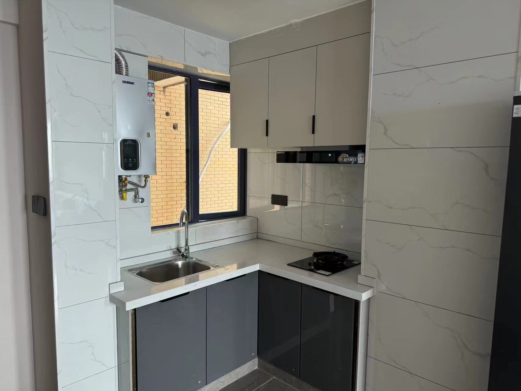 盛世时代广场 1室1厅1卫 1000.0元/月 盛世时代广场 1室1厅1卫 1000.0元/月室内图