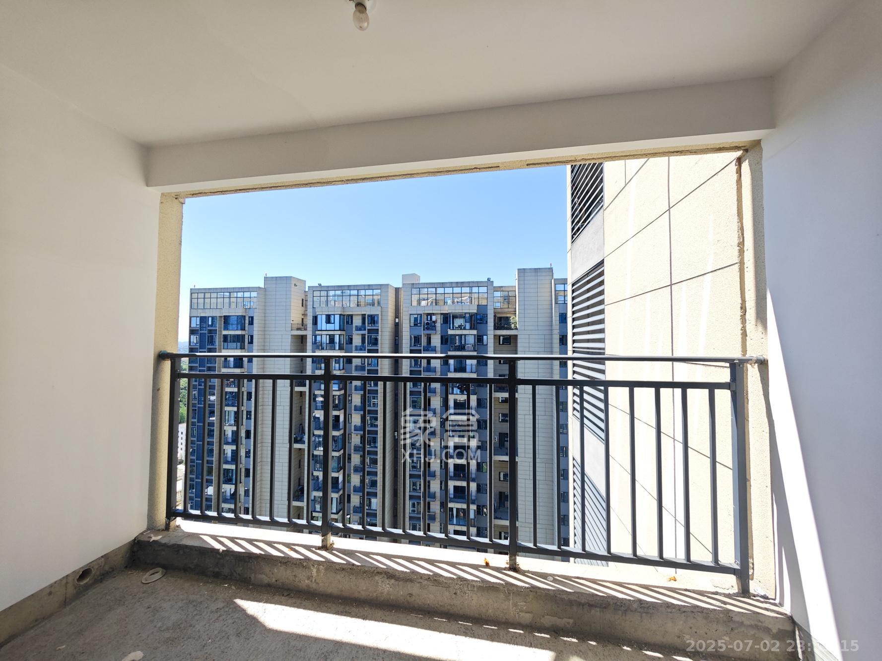 长房岭秀时代  3室2厅2卫   128.00万其他