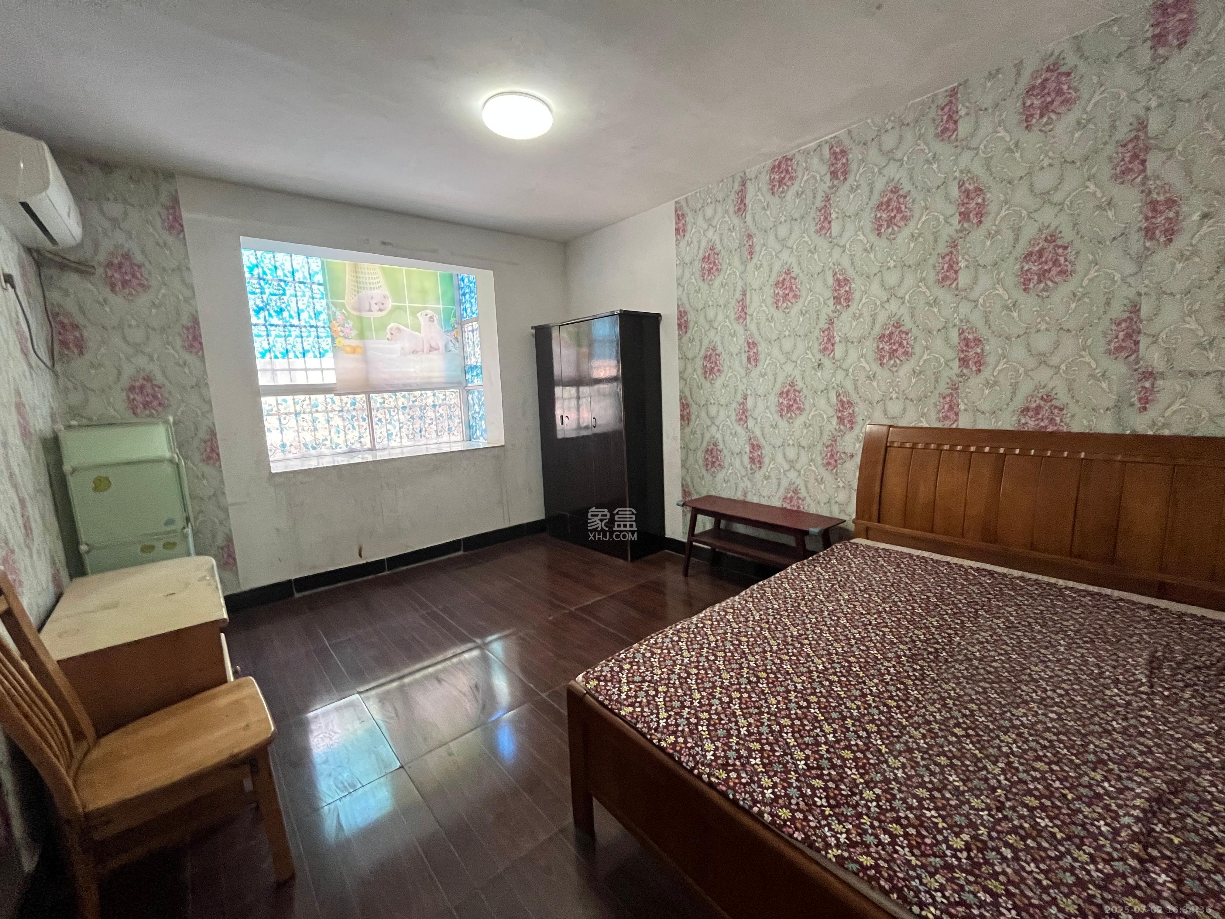 佳园星城 1室2厅1卫 1300.0元/月 佳园星城 1室2厅1卫 1300.0元/月室内图