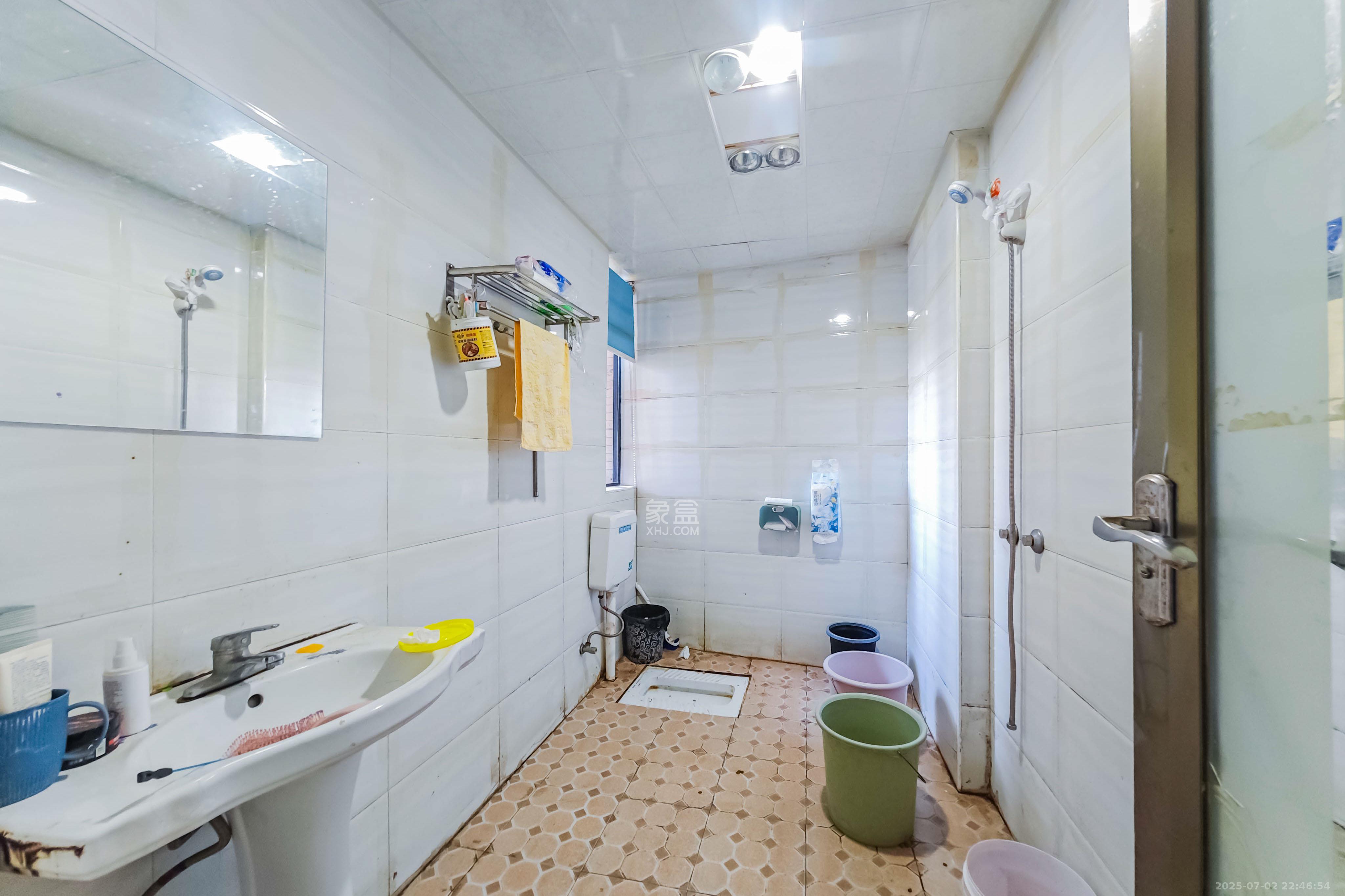 优山美地  4室2厅2卫    95.0万卫生间