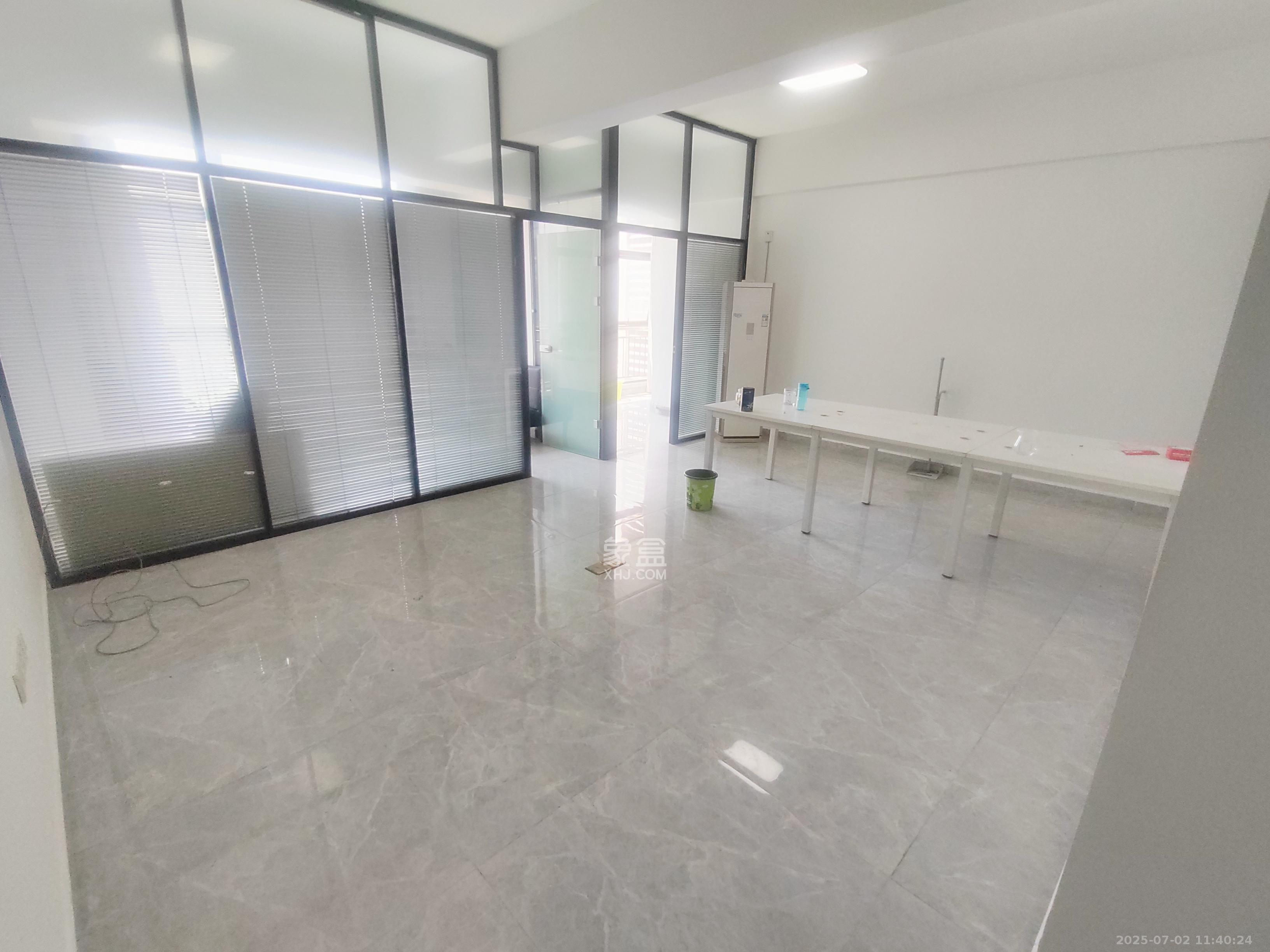 乐尚城  1室0厅0卫    3200.0元/月 乐尚城  1室0厅0卫    3200.0元/月室内图1