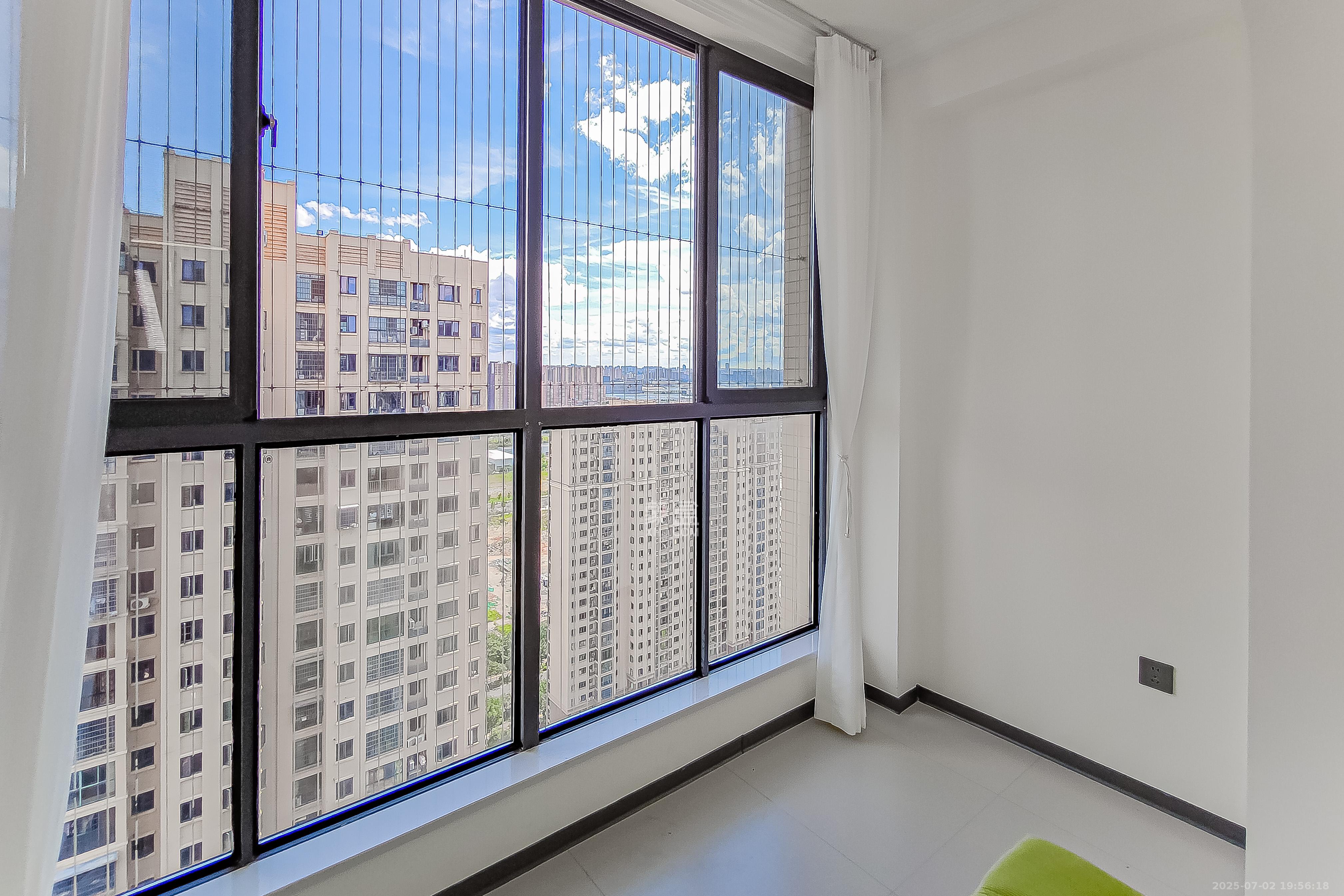 深业睿城  3室2厅1卫    66.8万阳台