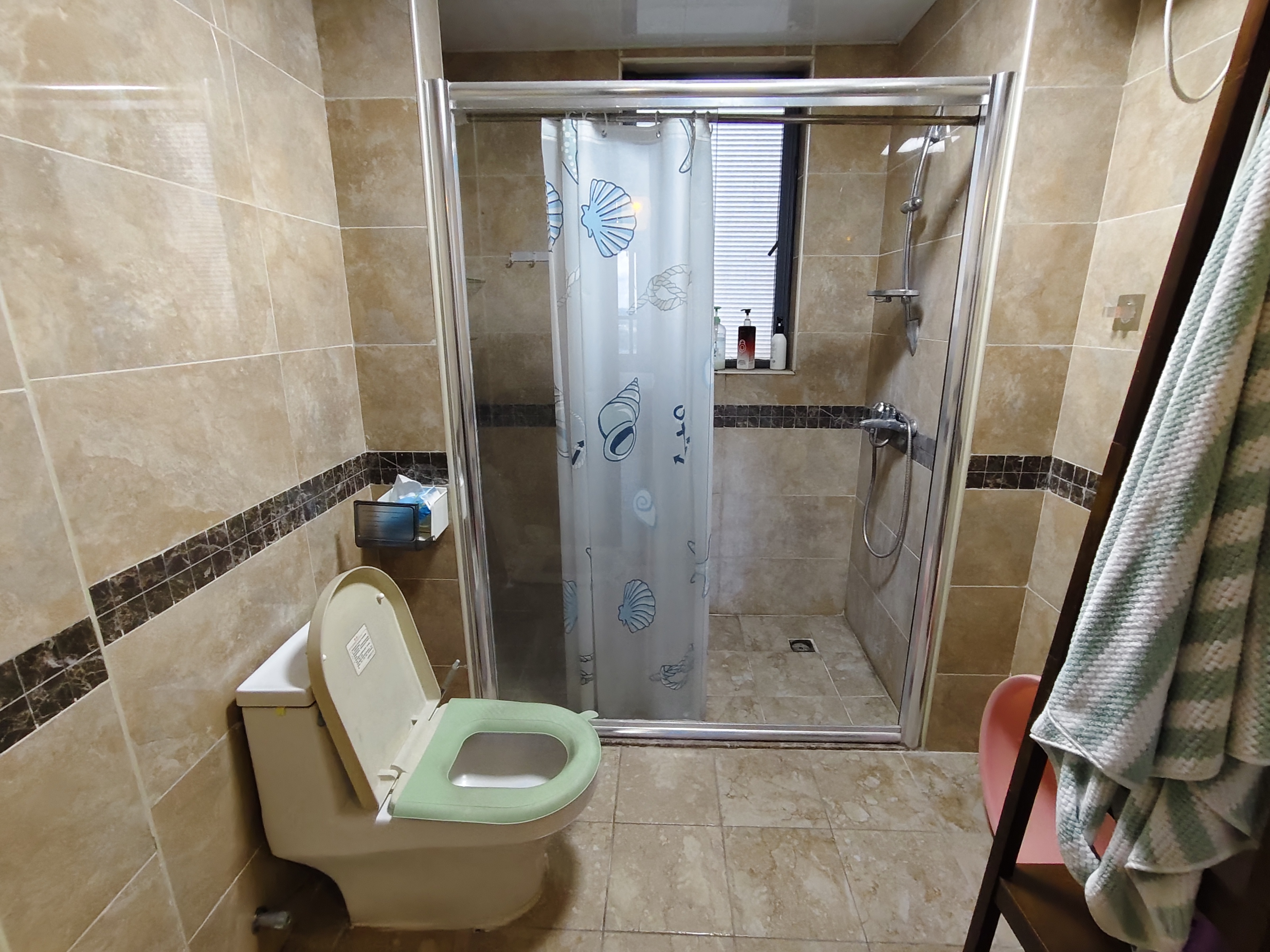 翡翠水城（住宅）  4室2厅2卫   3200.00元/月室内图