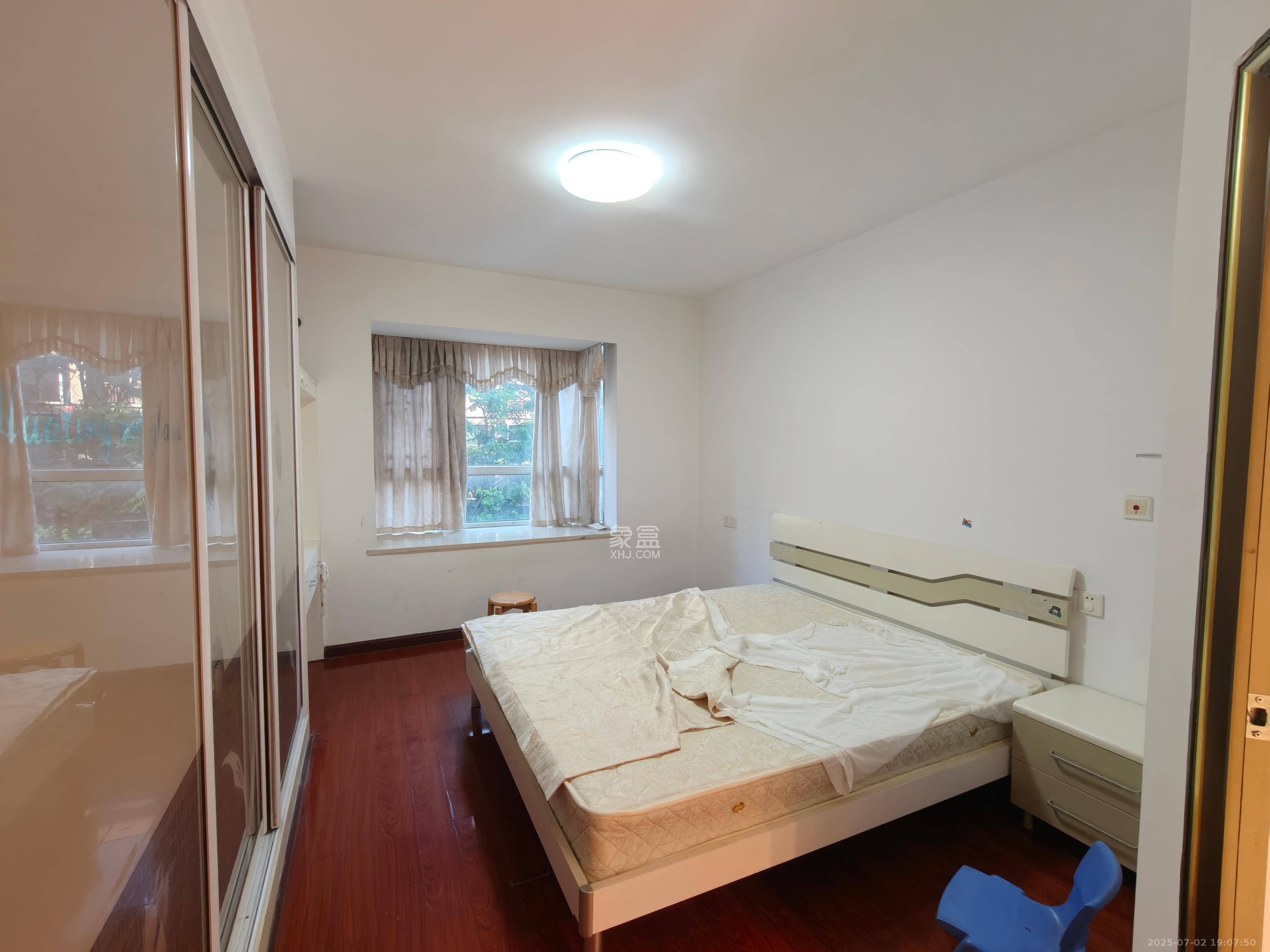 万国城(当代满庭春MOMA)一期 3室2厅2卫 2700.0元/月 万国城(当代满庭春MOMA)一期 3室2厅2卫 2700.0元/月室内图