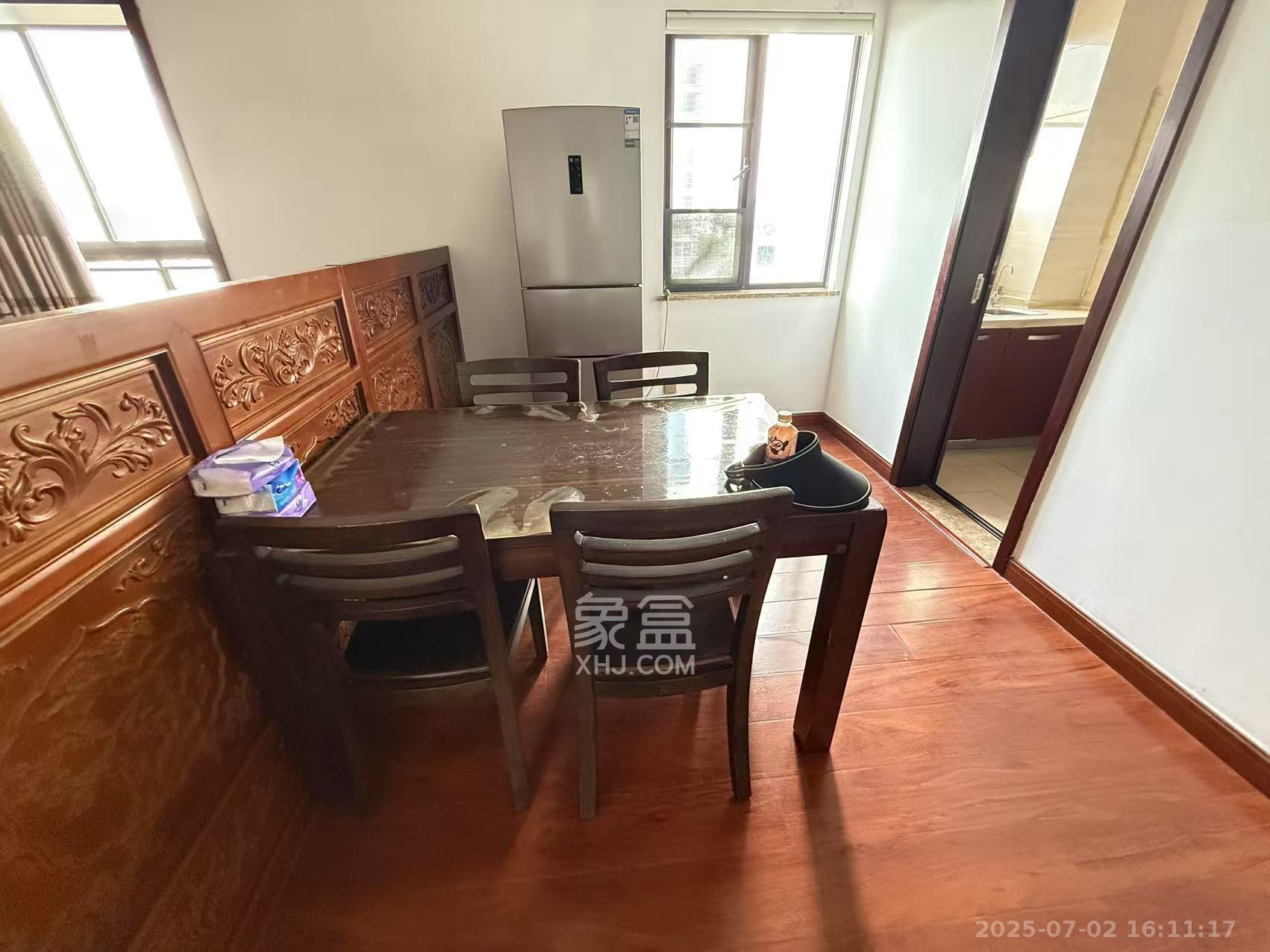 好莱城（弘德西街）  3室2厅1卫    2400.0元/月室内图