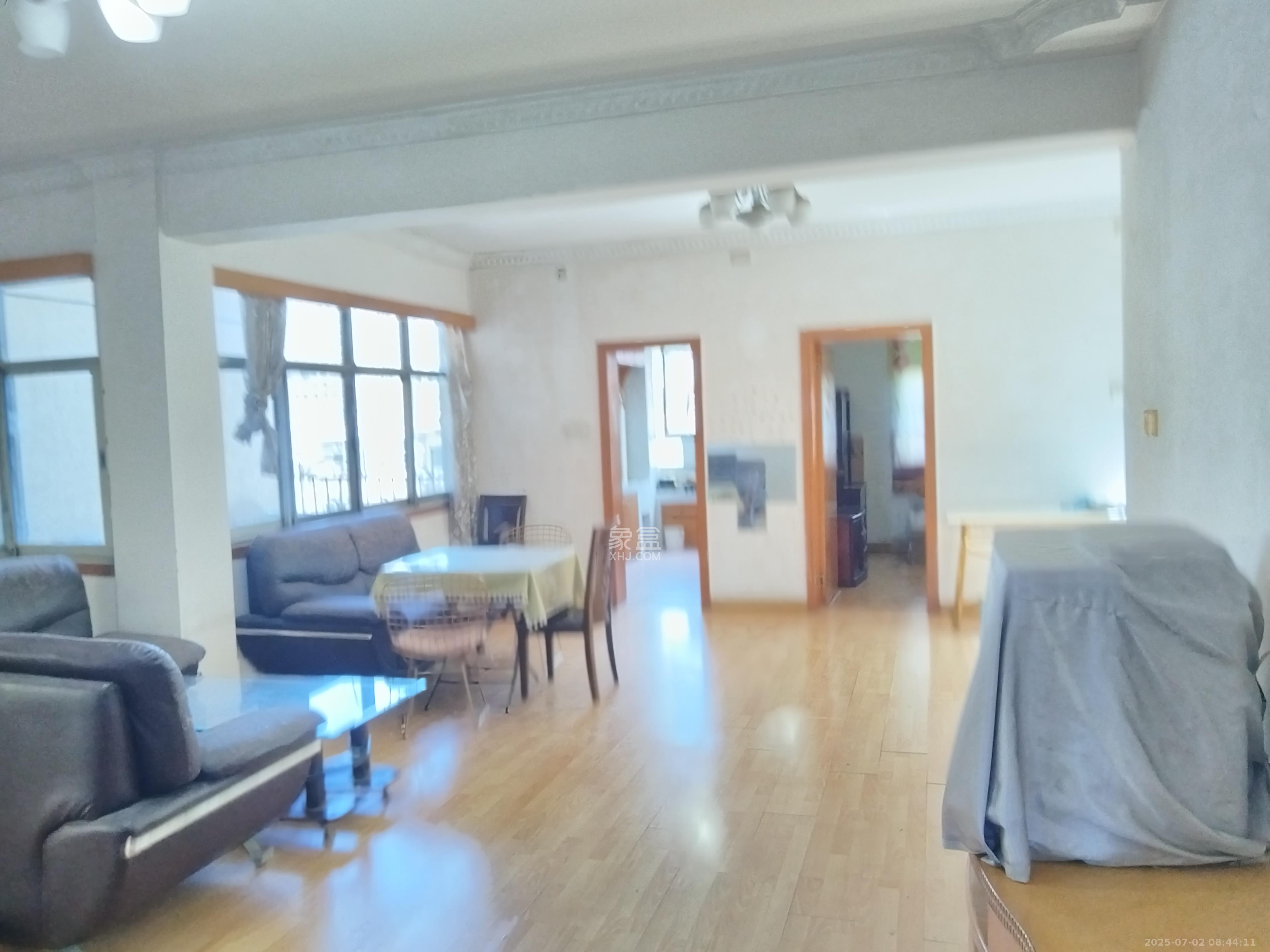 航天大院  3室2厅2卫    1500.0元/月 航天大院  3室2厅2卫    1500.0元/月室内图