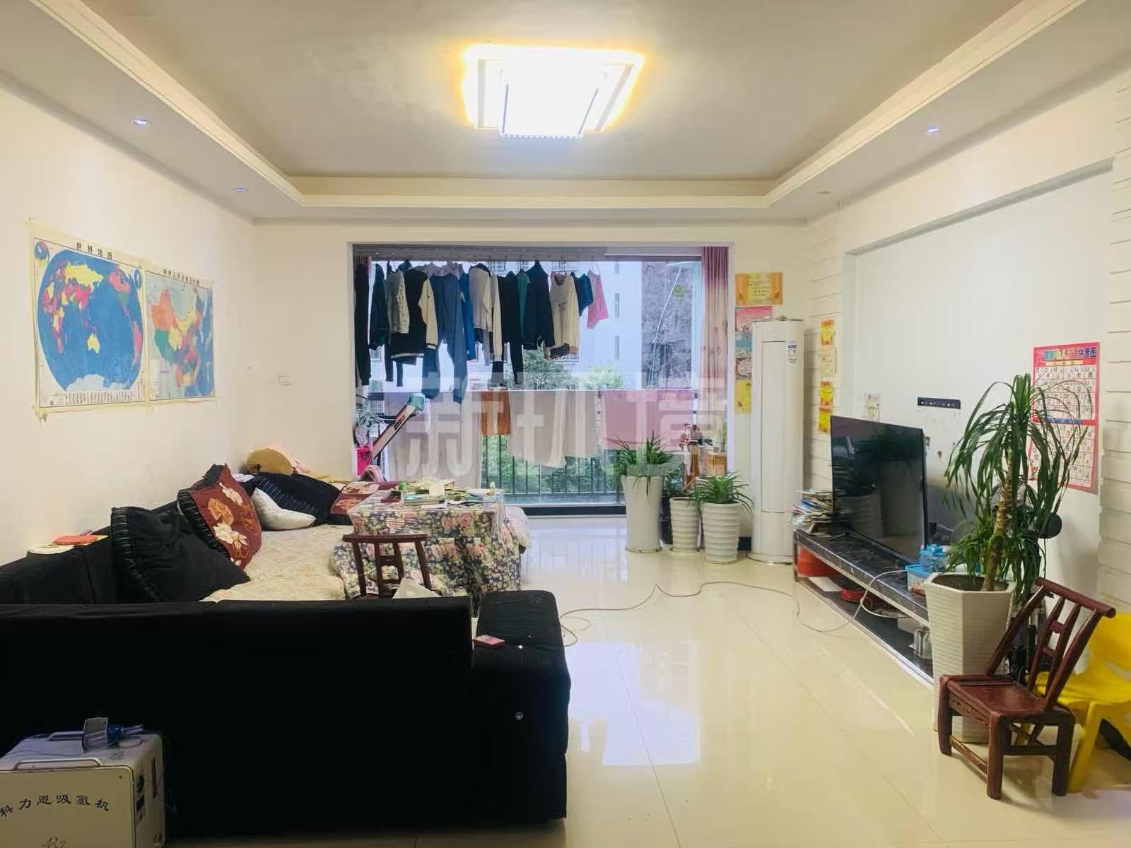 天健佳苑 3室2厅1卫 1250.0元/月 天健佳苑 3室2厅1卫 1250.0元/月室内图