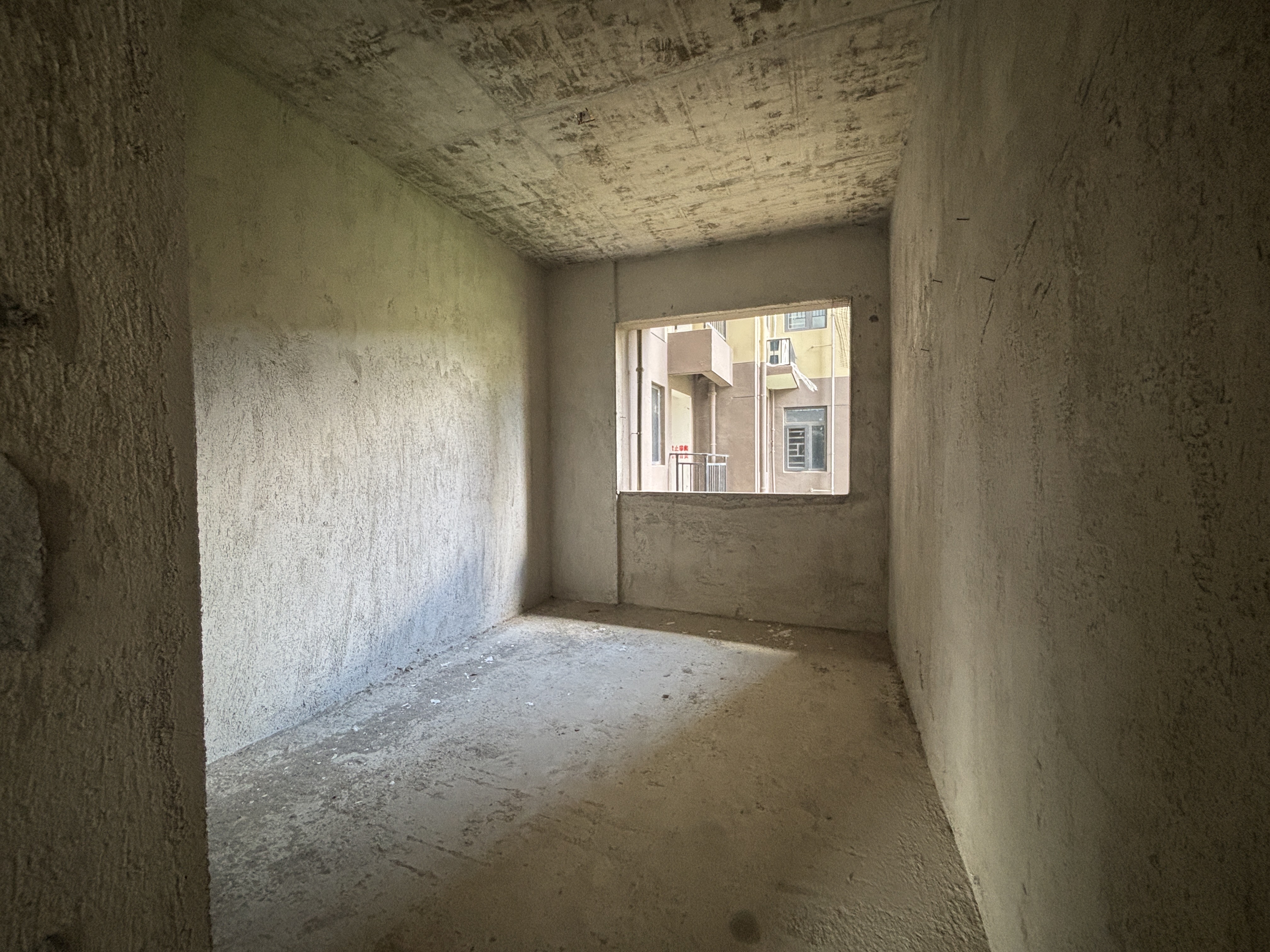 云泰天麓 5室2厅3卫 78.8万 云泰天麓 5室2厅3卫 78.8万客厅