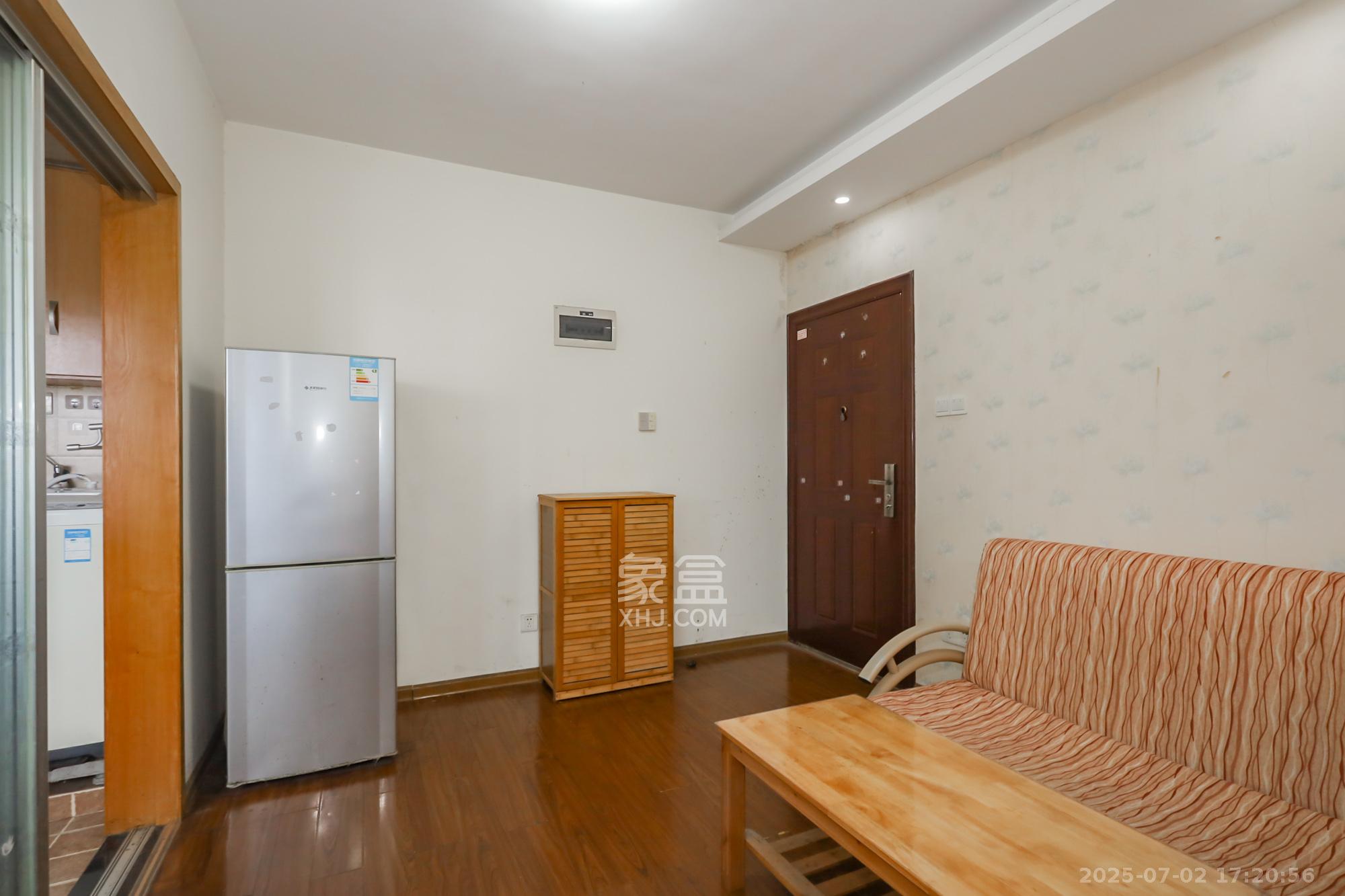 麓江春 1室1厅1卫 33.0万 麓江春 1室1厅1卫 33.0万客厅