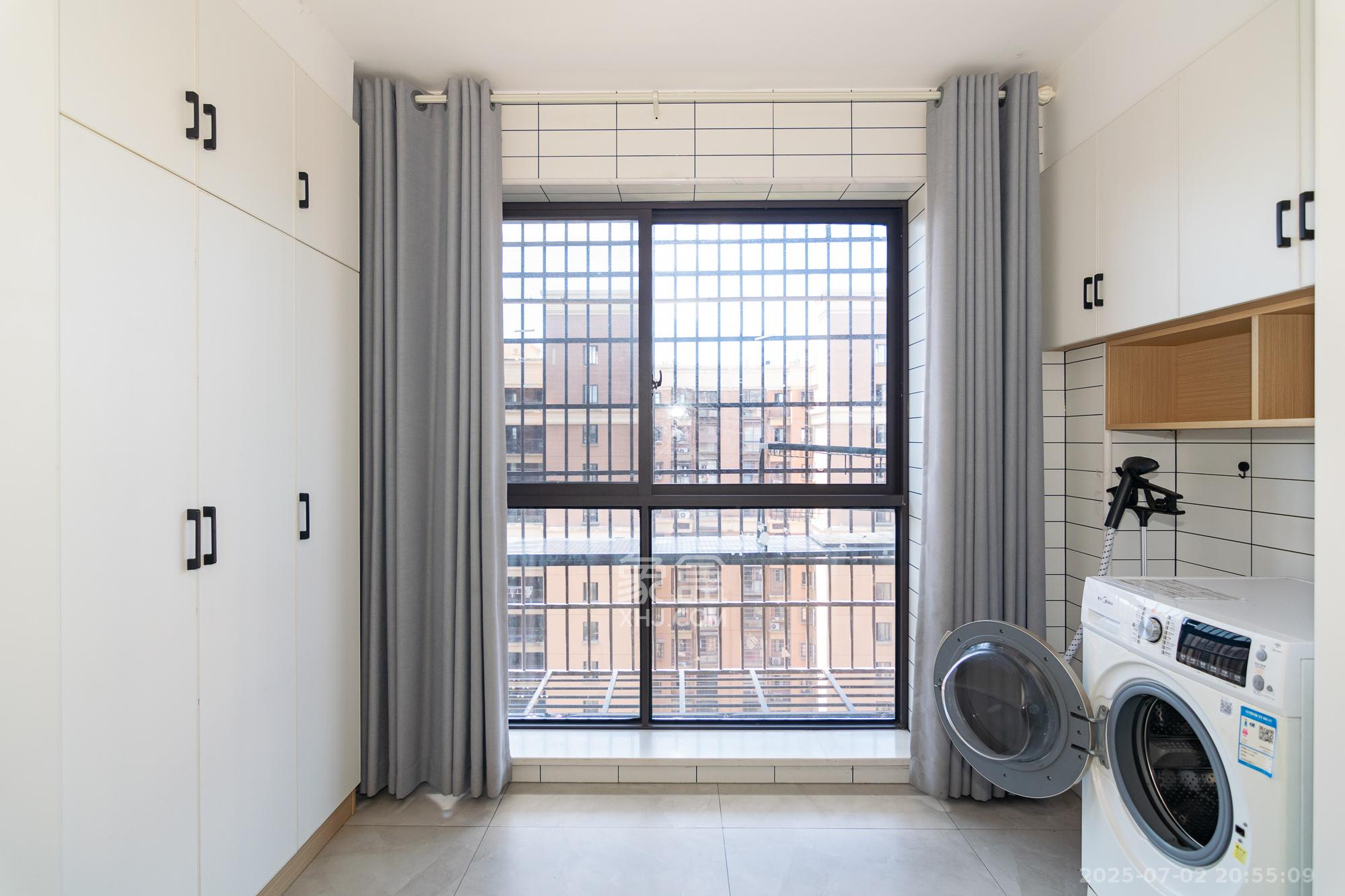 新城国际花都 3室2厅2卫 75.0万 新城国际花都 3室2厅2卫 75.0万阳台