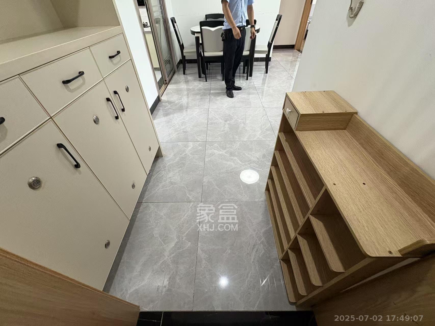 嘉雨兴园  2室1厅1卫    2800.0元/月 嘉雨兴园  2室1厅1卫    2800.0元/月室内图