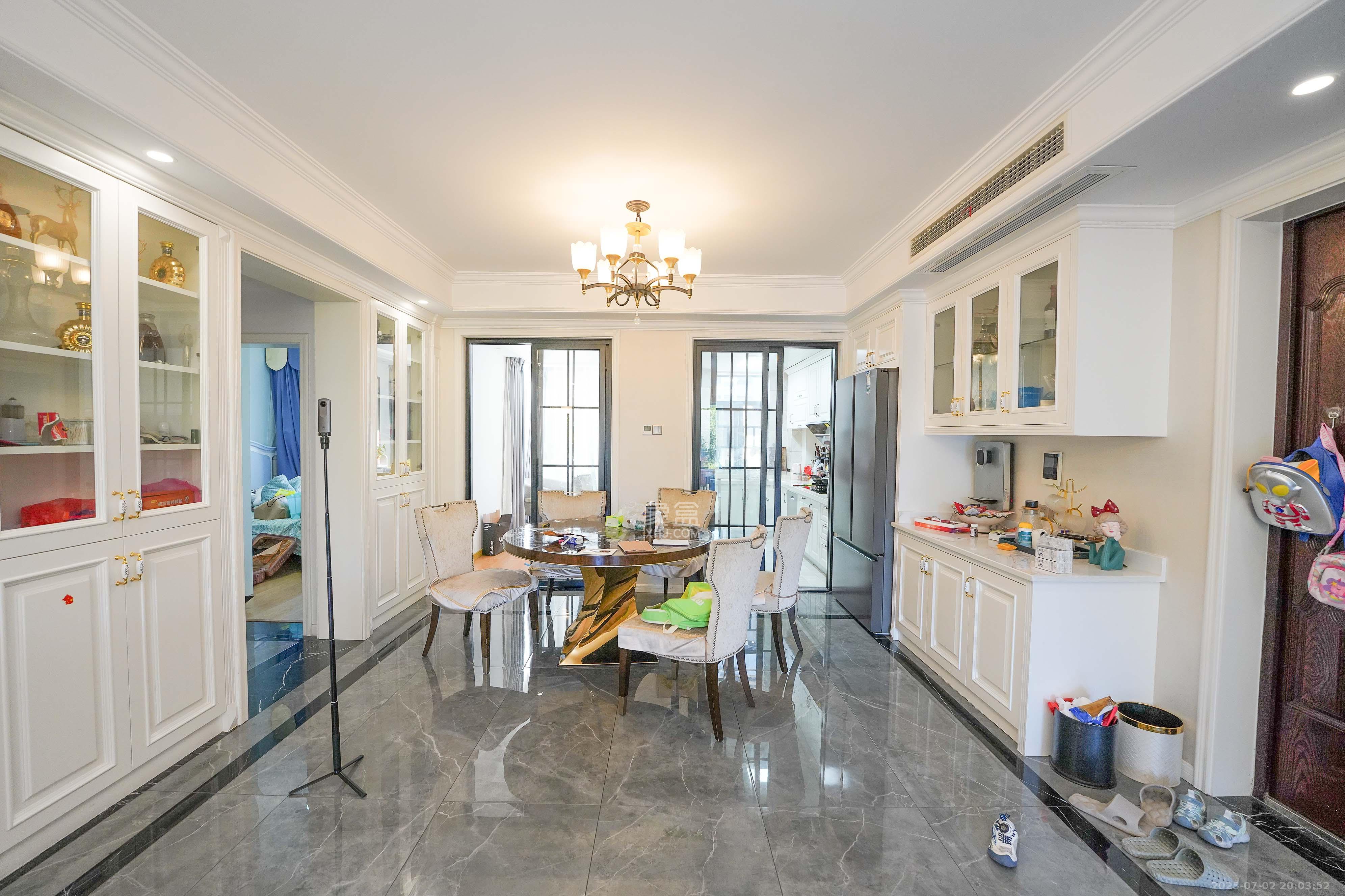 五矿万境蓝山 4室2厅2卫 178.0万 五矿万境蓝山 4室2厅2卫 178.0万客厅