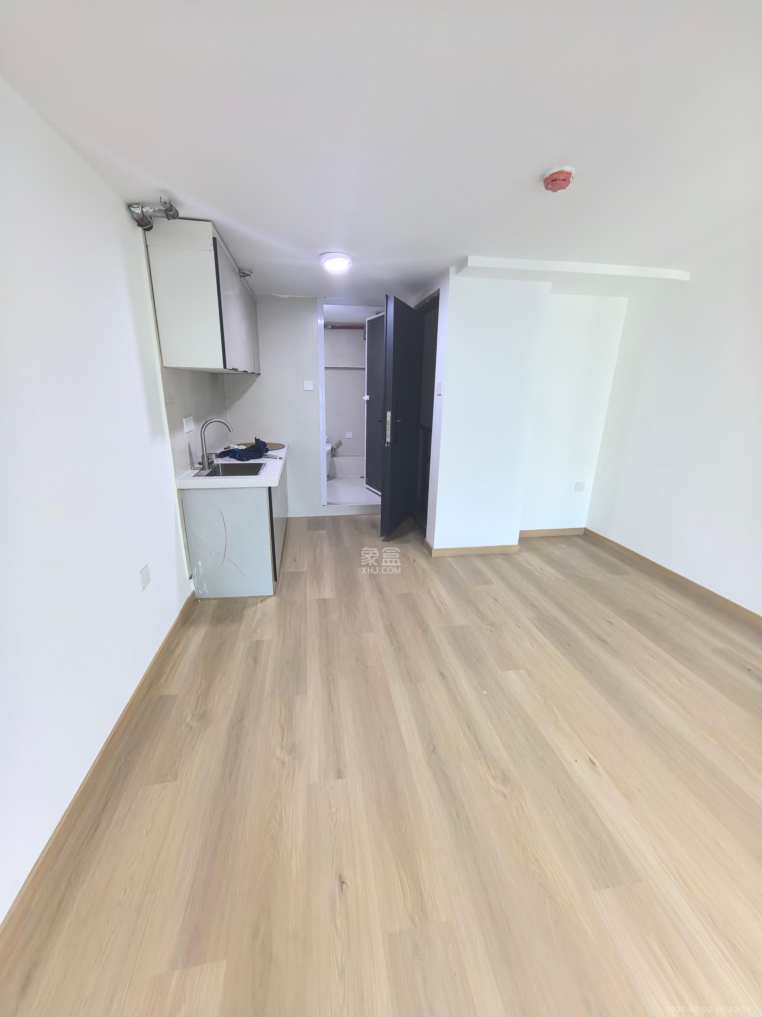 绿地V岛 1室1厅1卫 1400.0元/月 绿地V岛 1室1厅1卫 1400.0元/月室内图