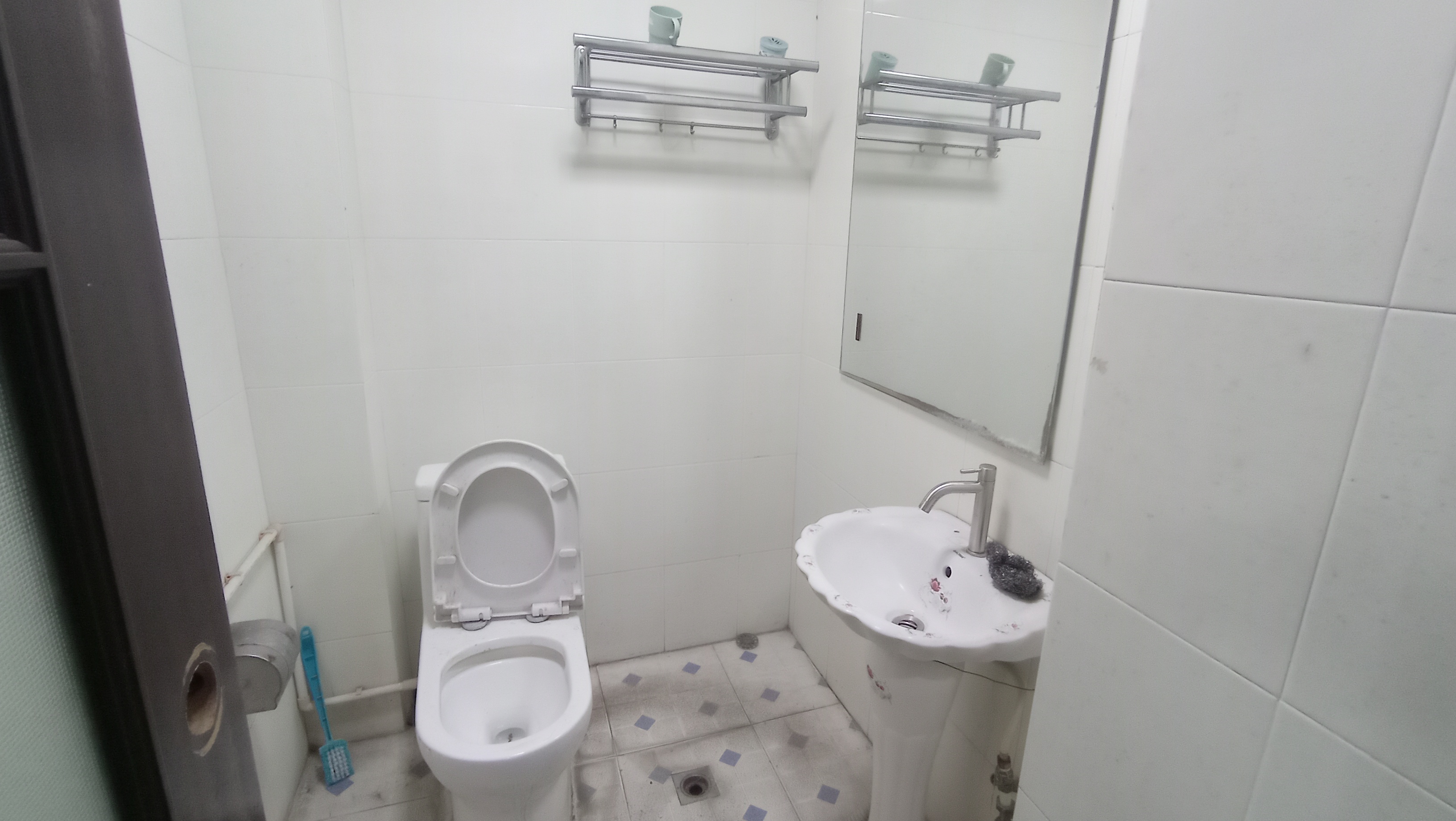 金华苑 3室2厅2卫 2200.0元/月 金华苑 3室2厅2卫 2200.0元/月室内图