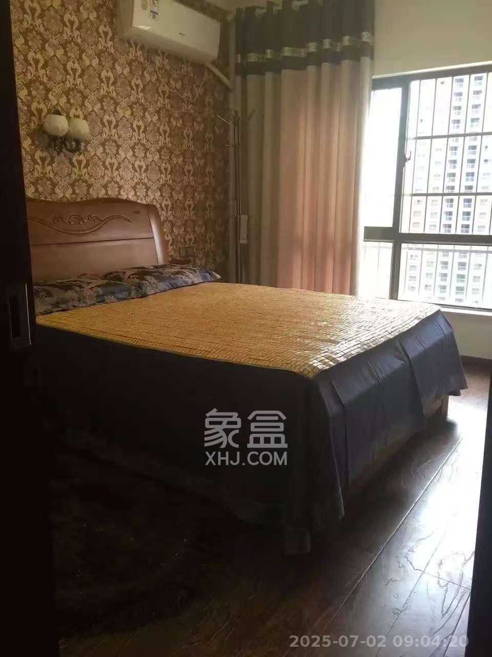 家和院  4室2厅2卫   2400.00元/月室内图
