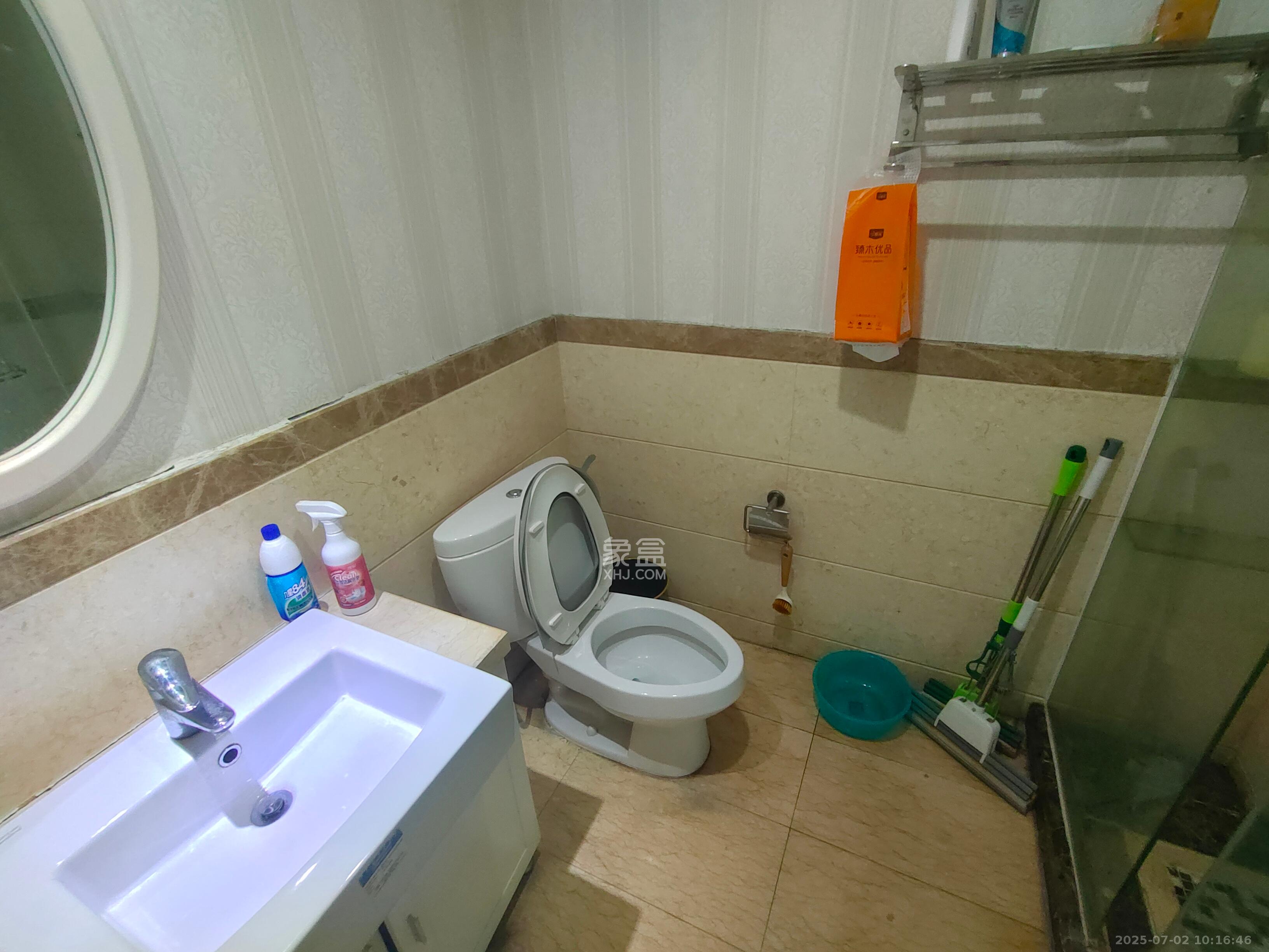 沁园春御院  1室1厅1卫   1800.00元/月室内图