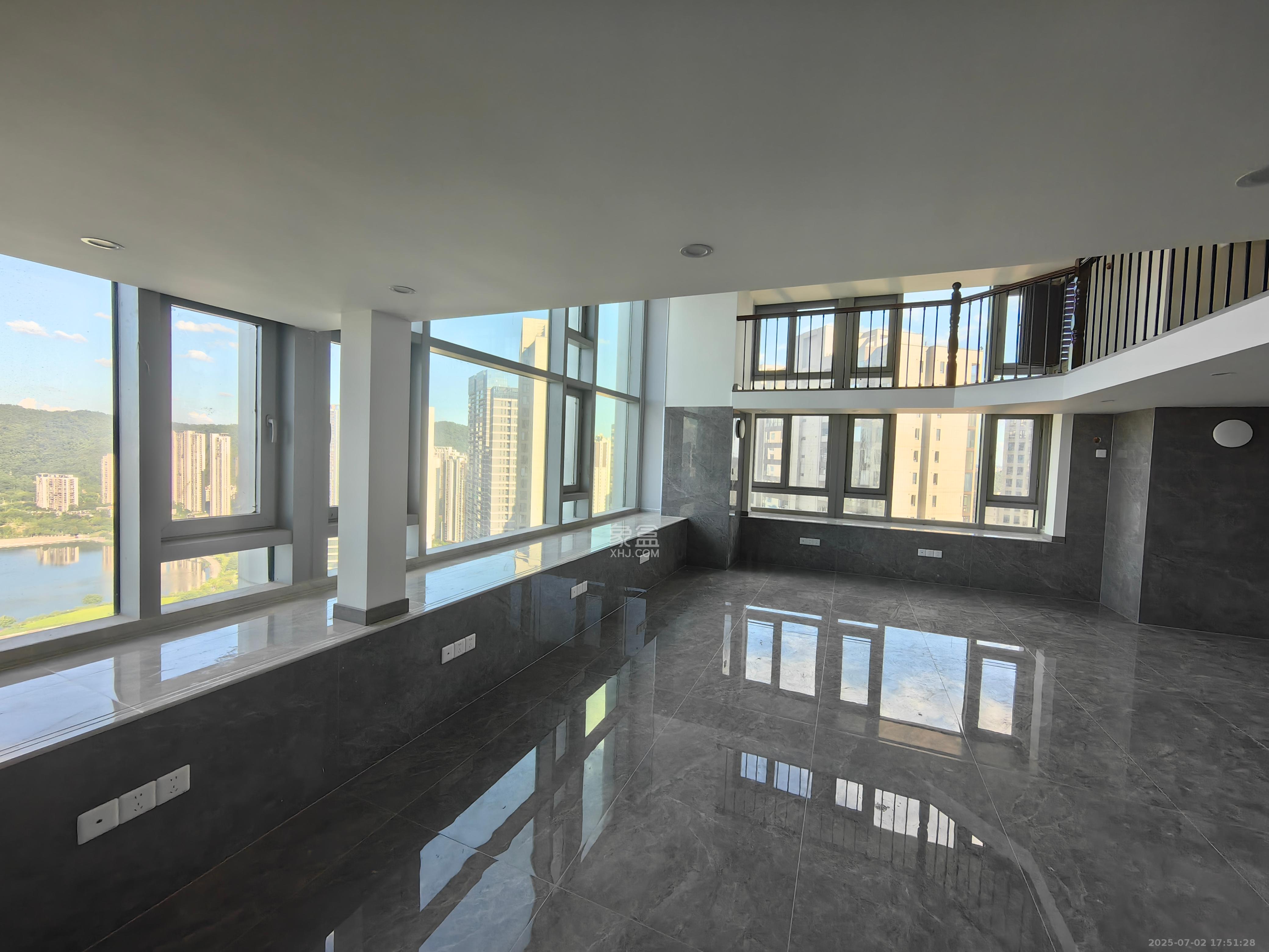 福晟翡翠湾 2室2厅2卫 3500.0元/月 福晟翡翠湾 2室2厅2卫 3500.0元/月室内图